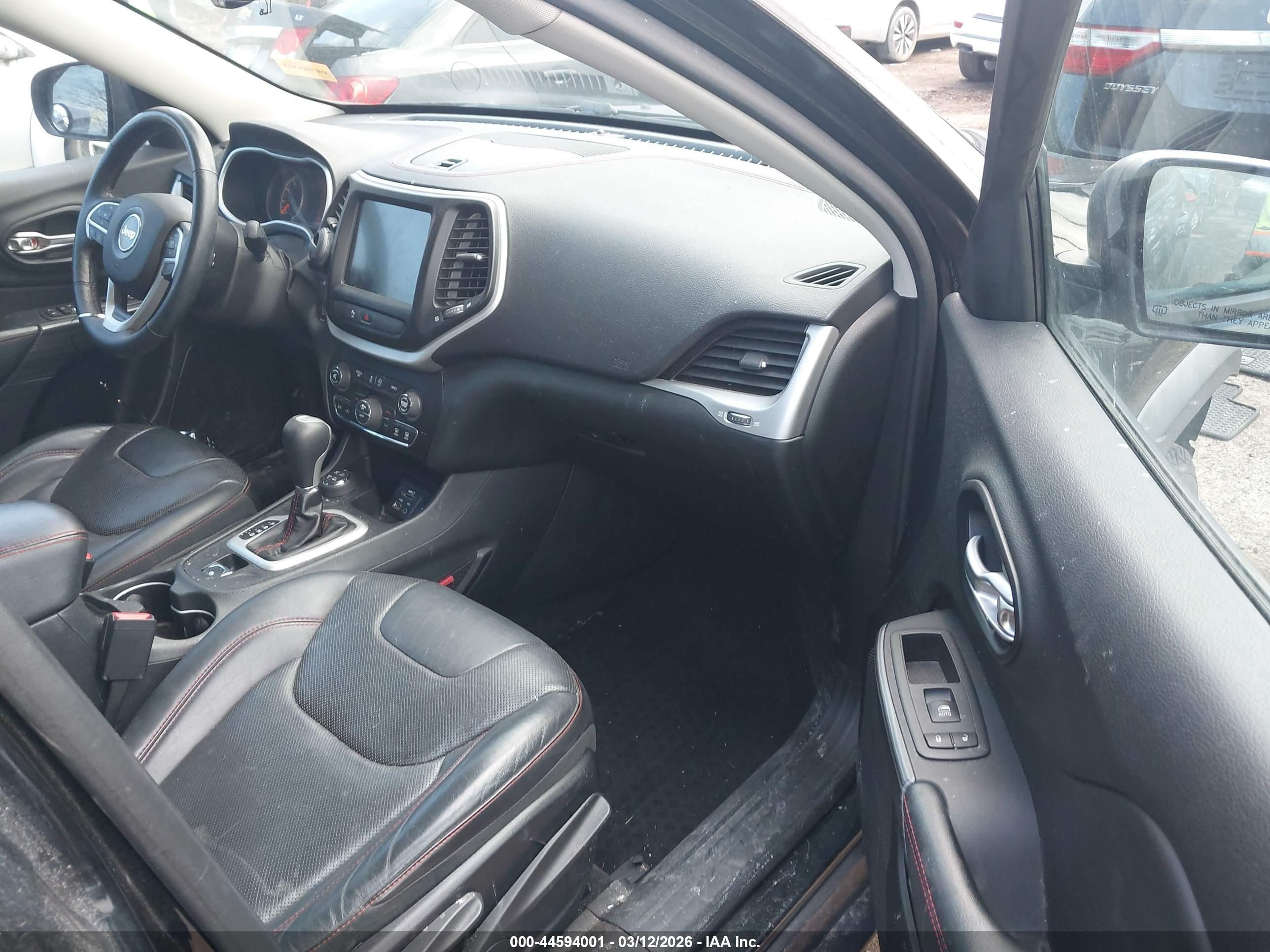 JEEP CHEROKEE image 5