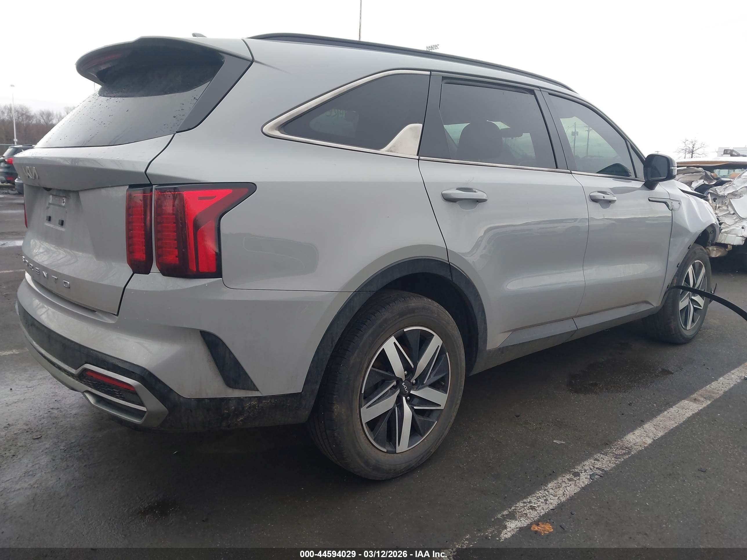 KIA SORENTO image 4