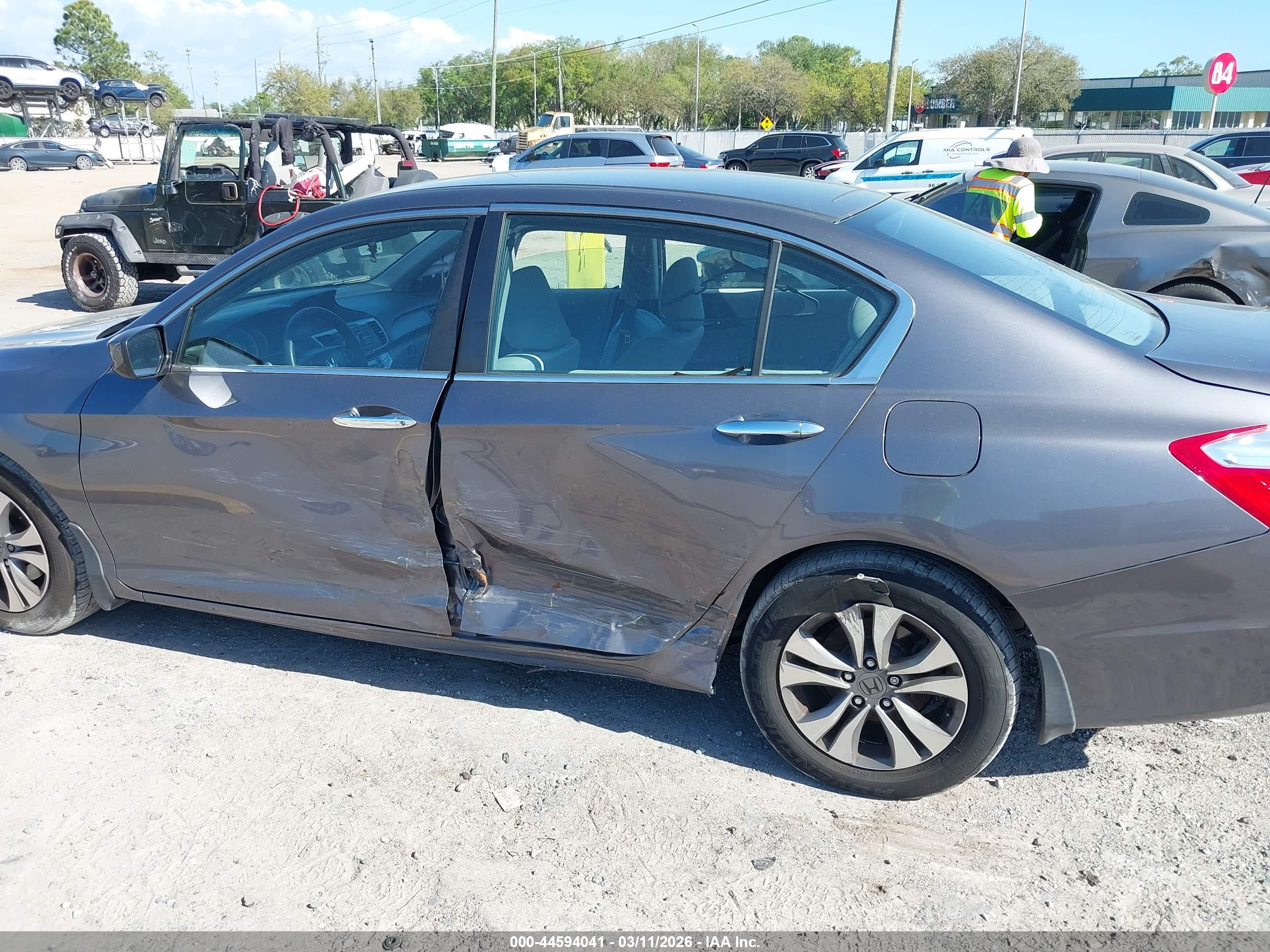 HONDA ACCORD image 6