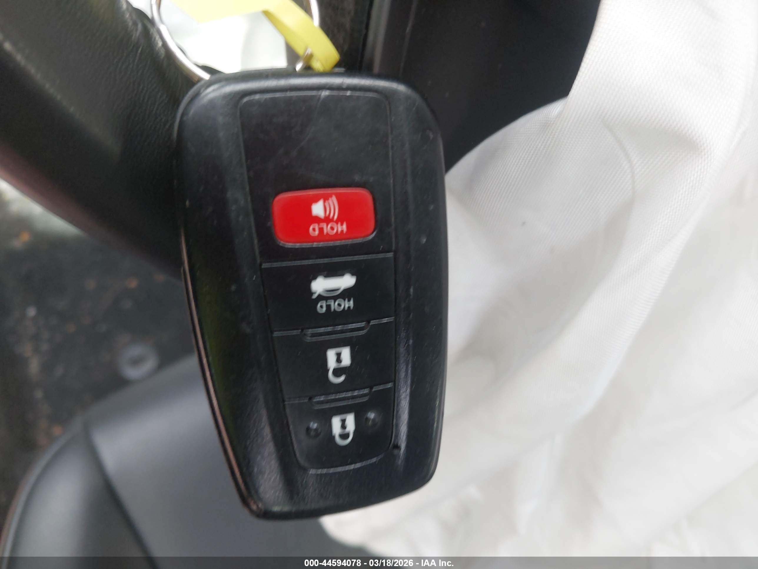 TOYOTA CAMRY image 11