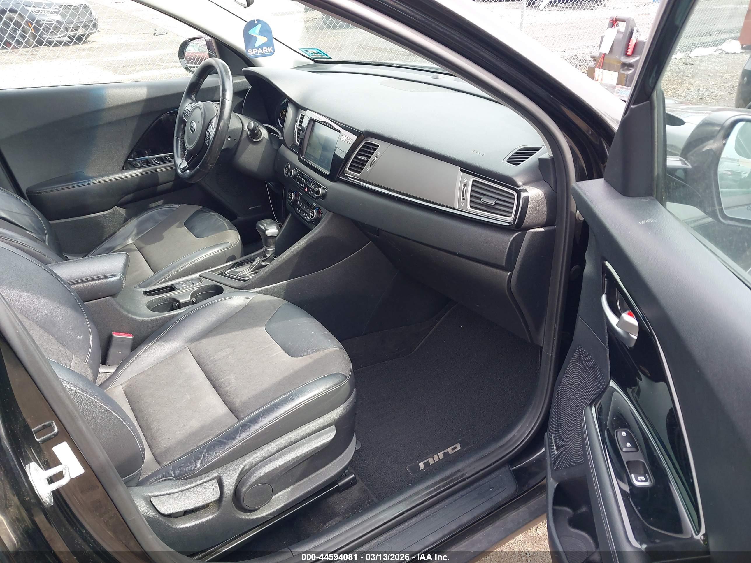 KIA NIRO image 5