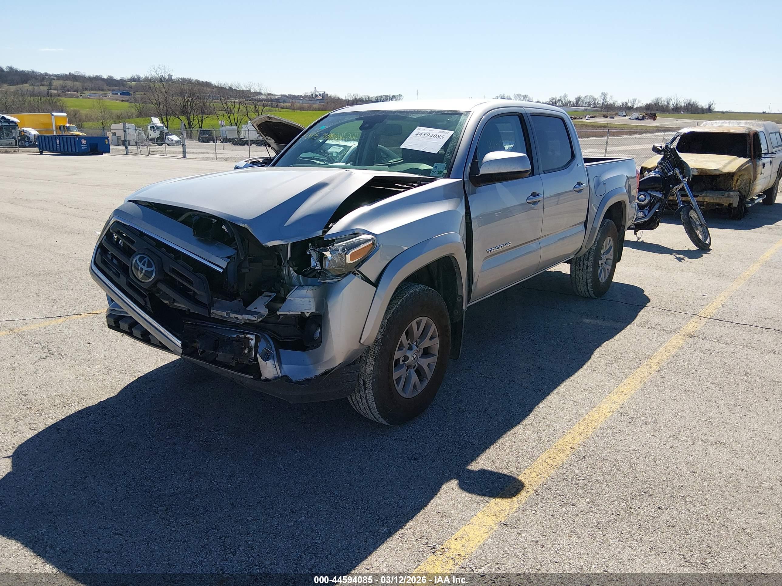 TOYOTA TACOMA image 2