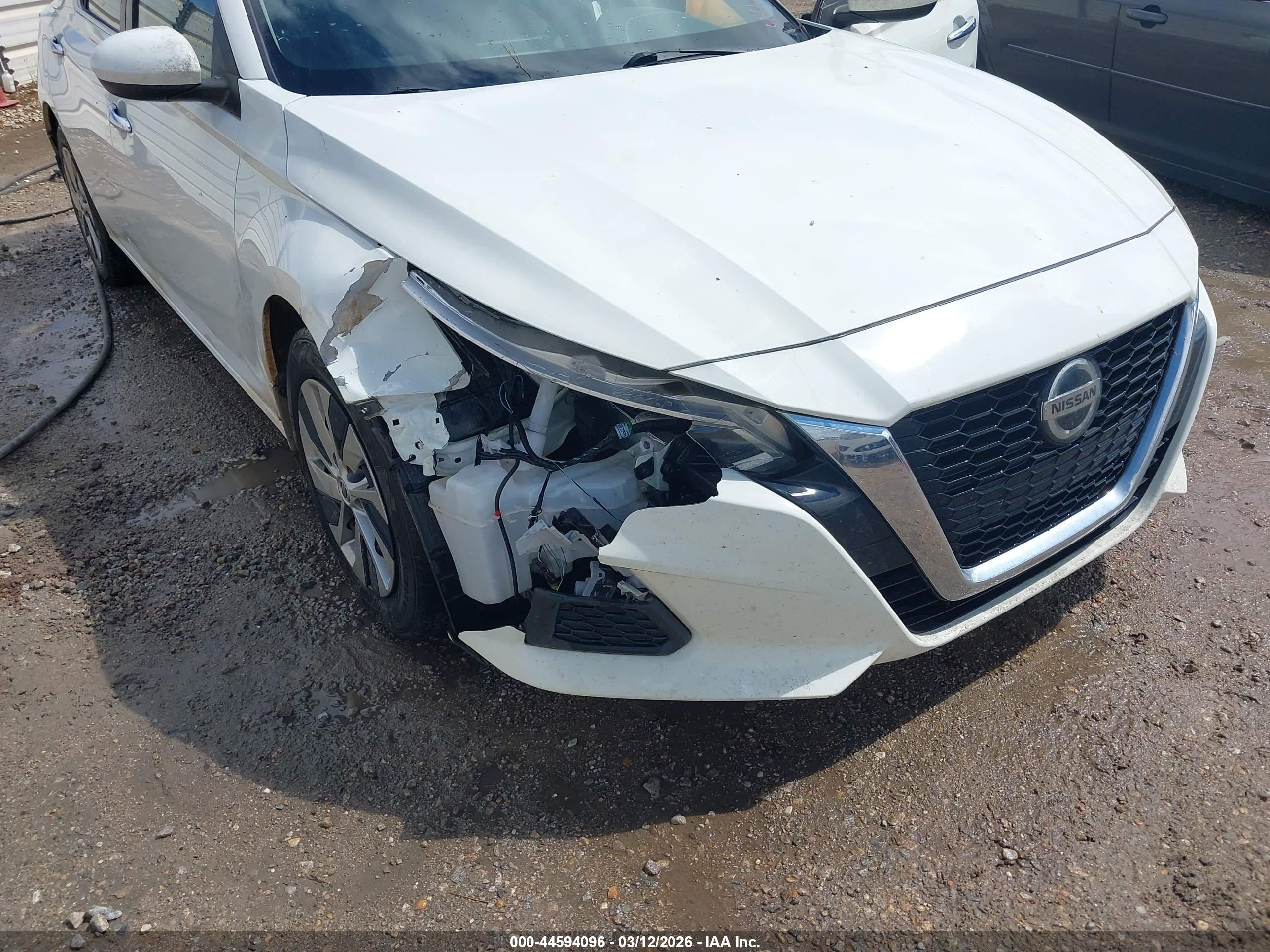 NISSAN ALTIMA image 6