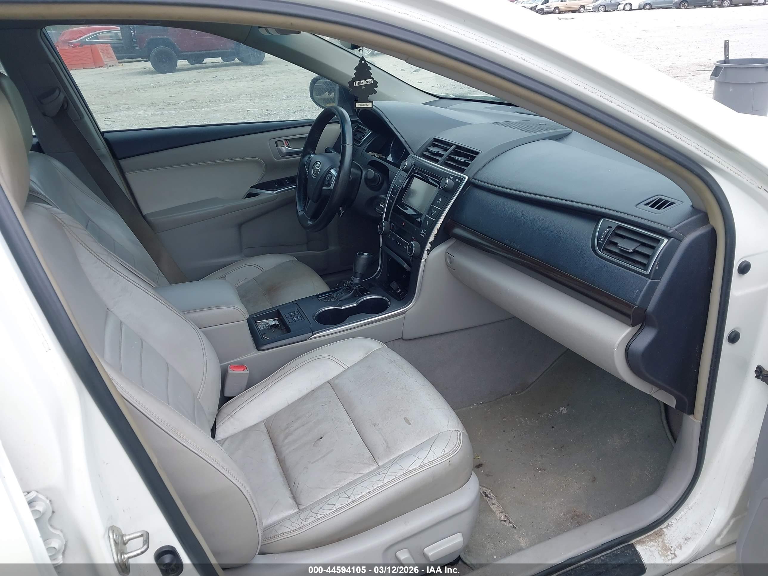 TOYOTA CAMRY image 5