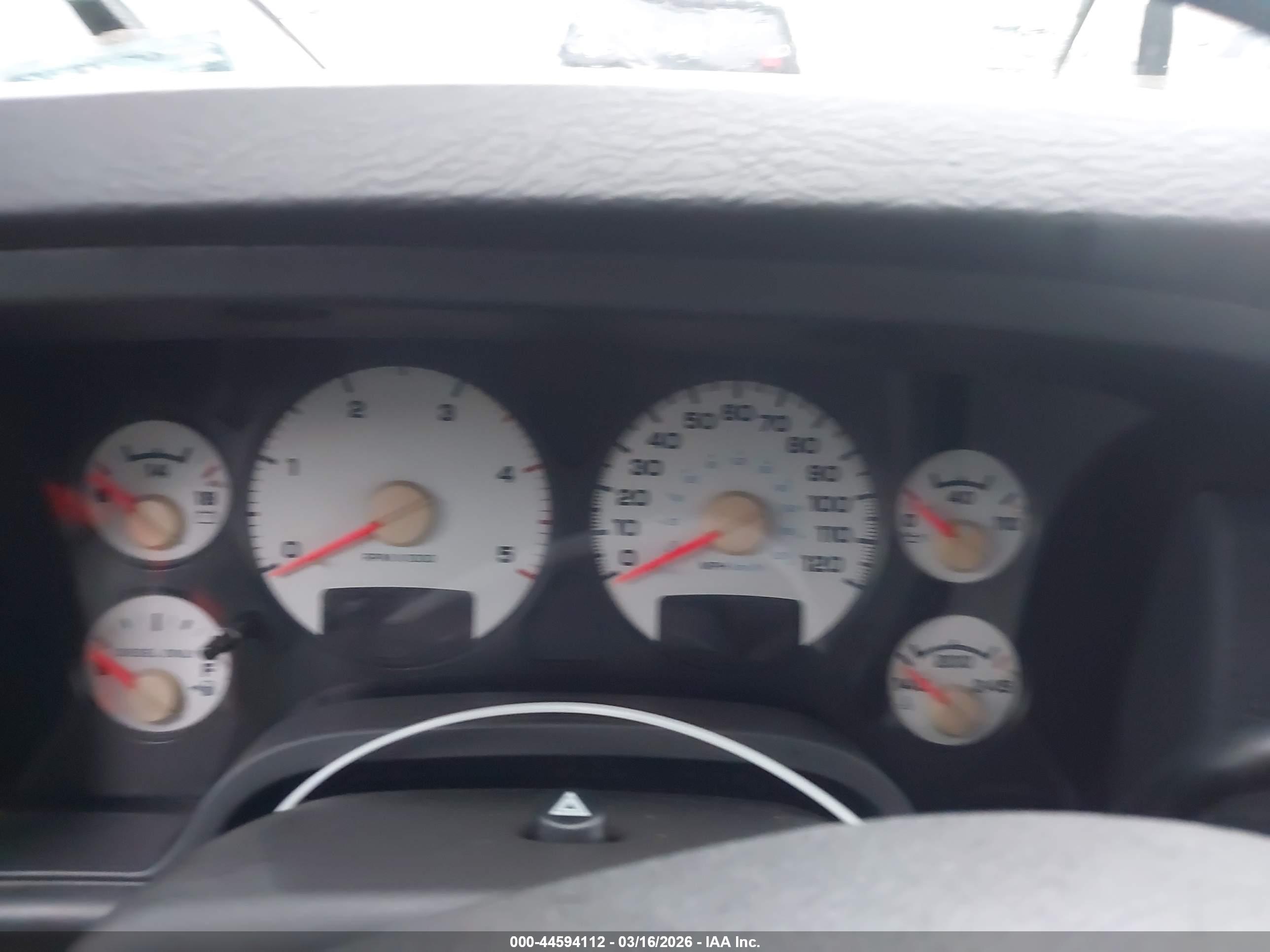 DODGE RAM image 7