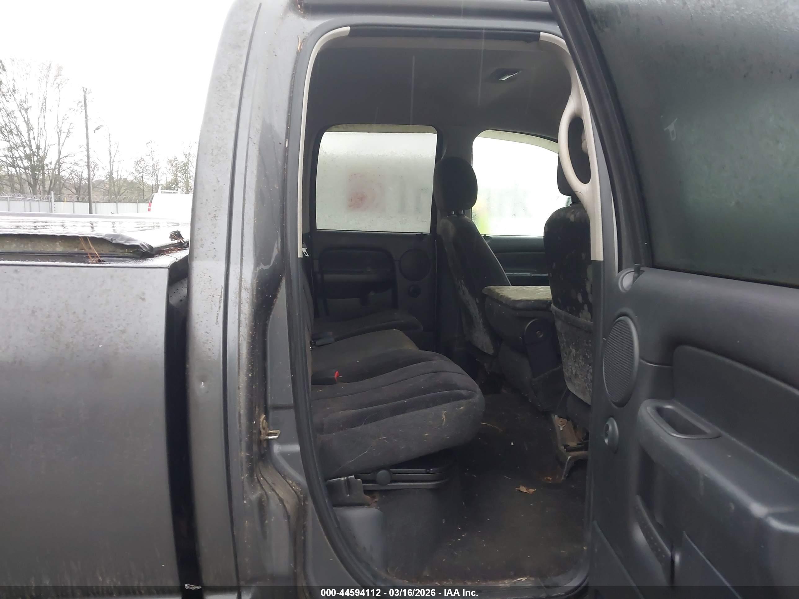 DODGE RAM image 8