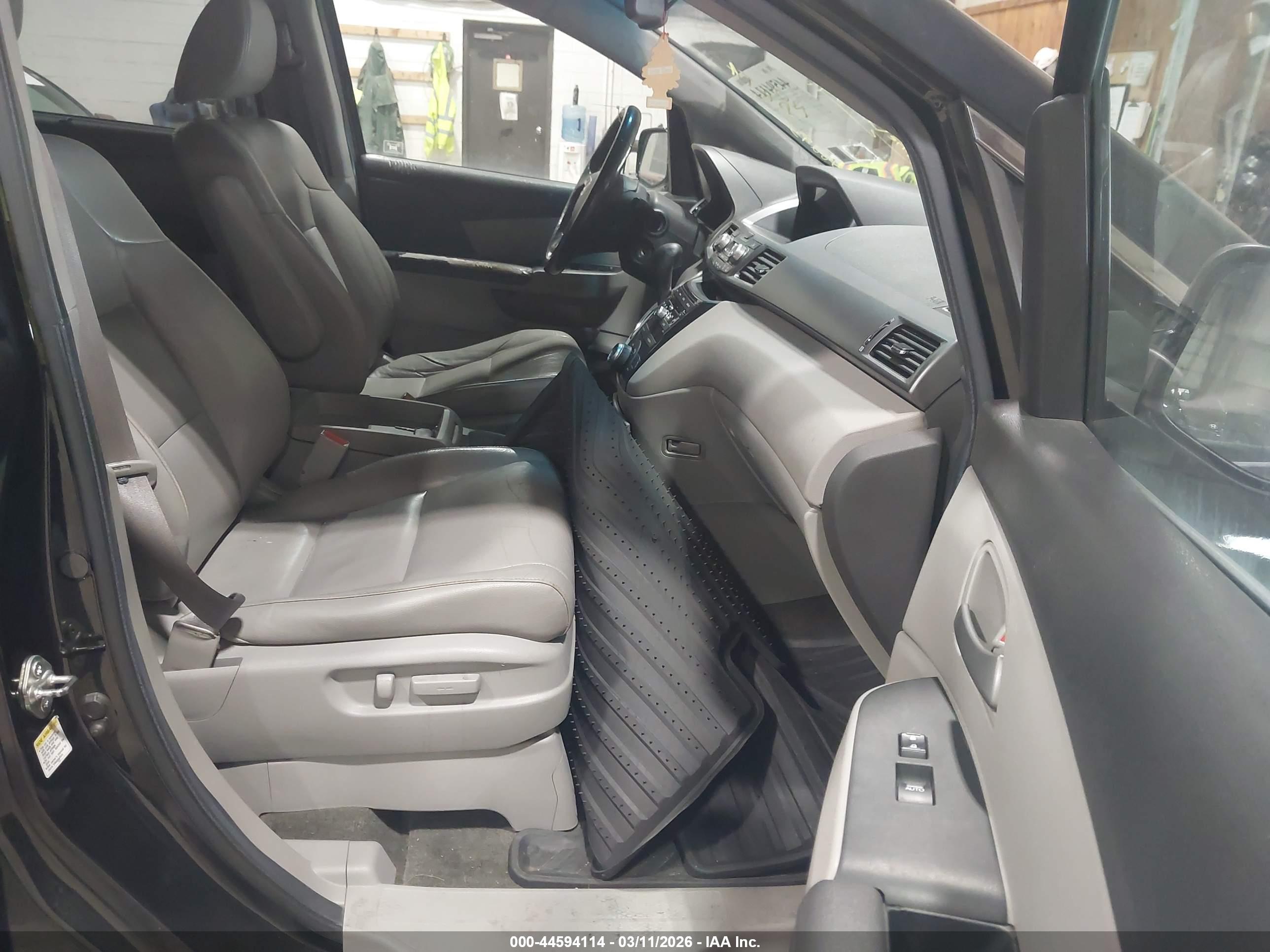 HONDA ODYSSEY image 5