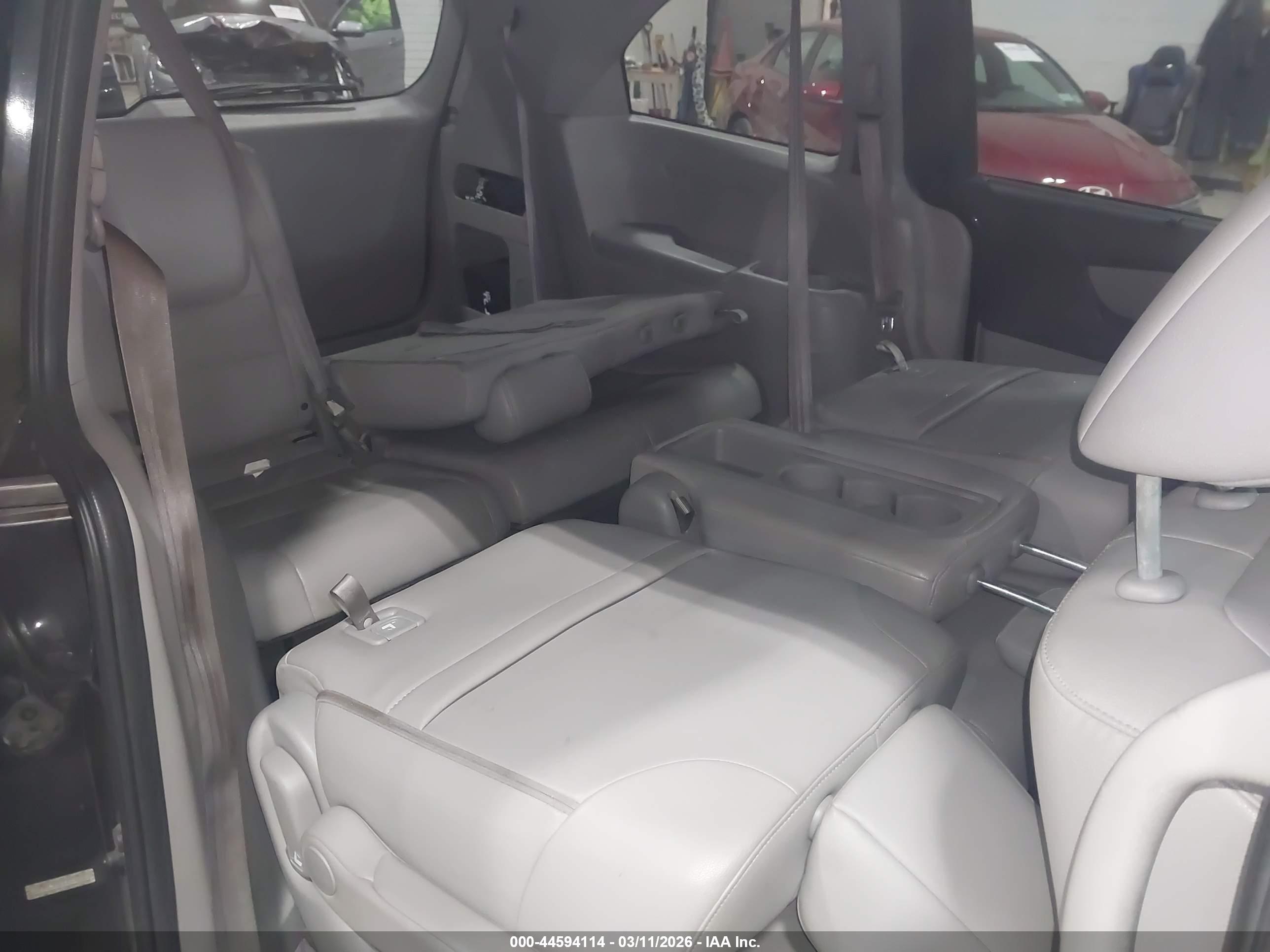 HONDA ODYSSEY image 8