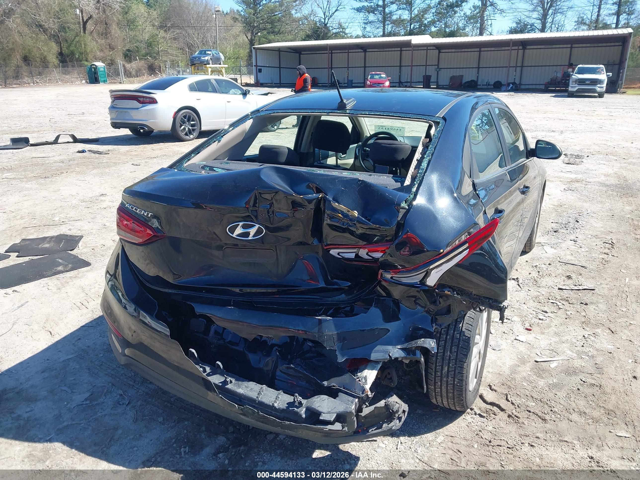 HYUNDAI ACCENT image 6