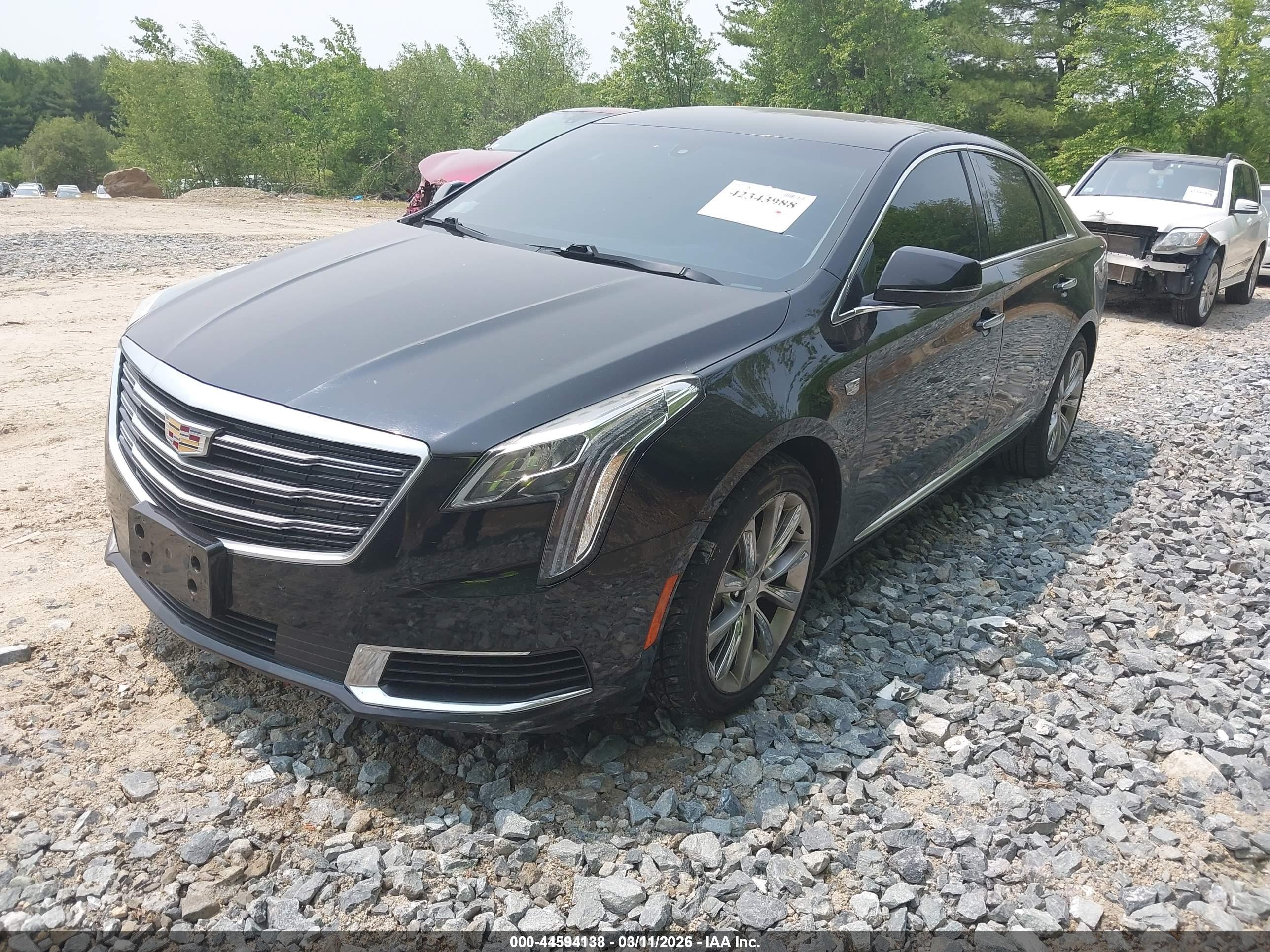 CADILLAC XTS image 2