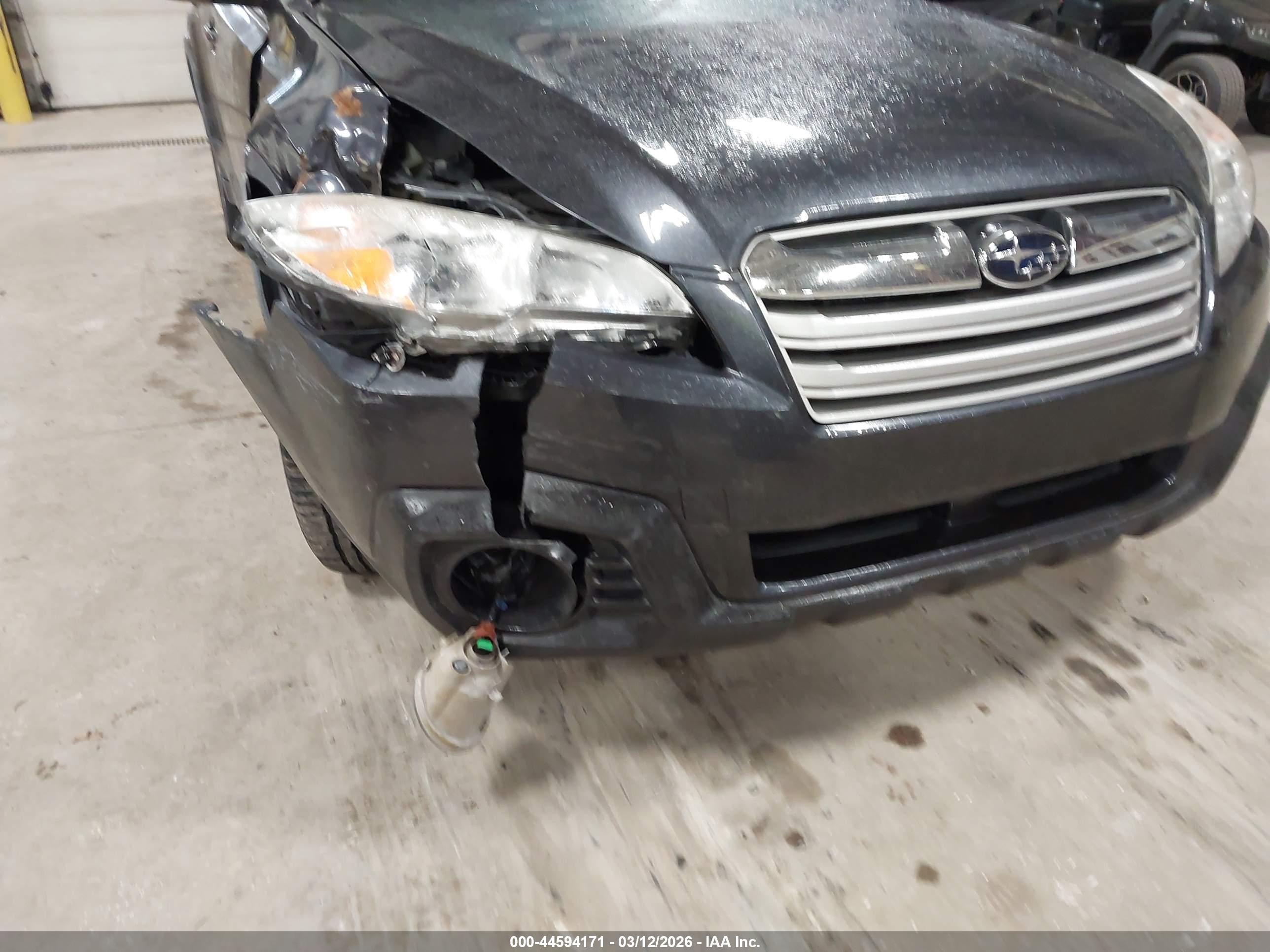 SUBARU OUTBACK image 6