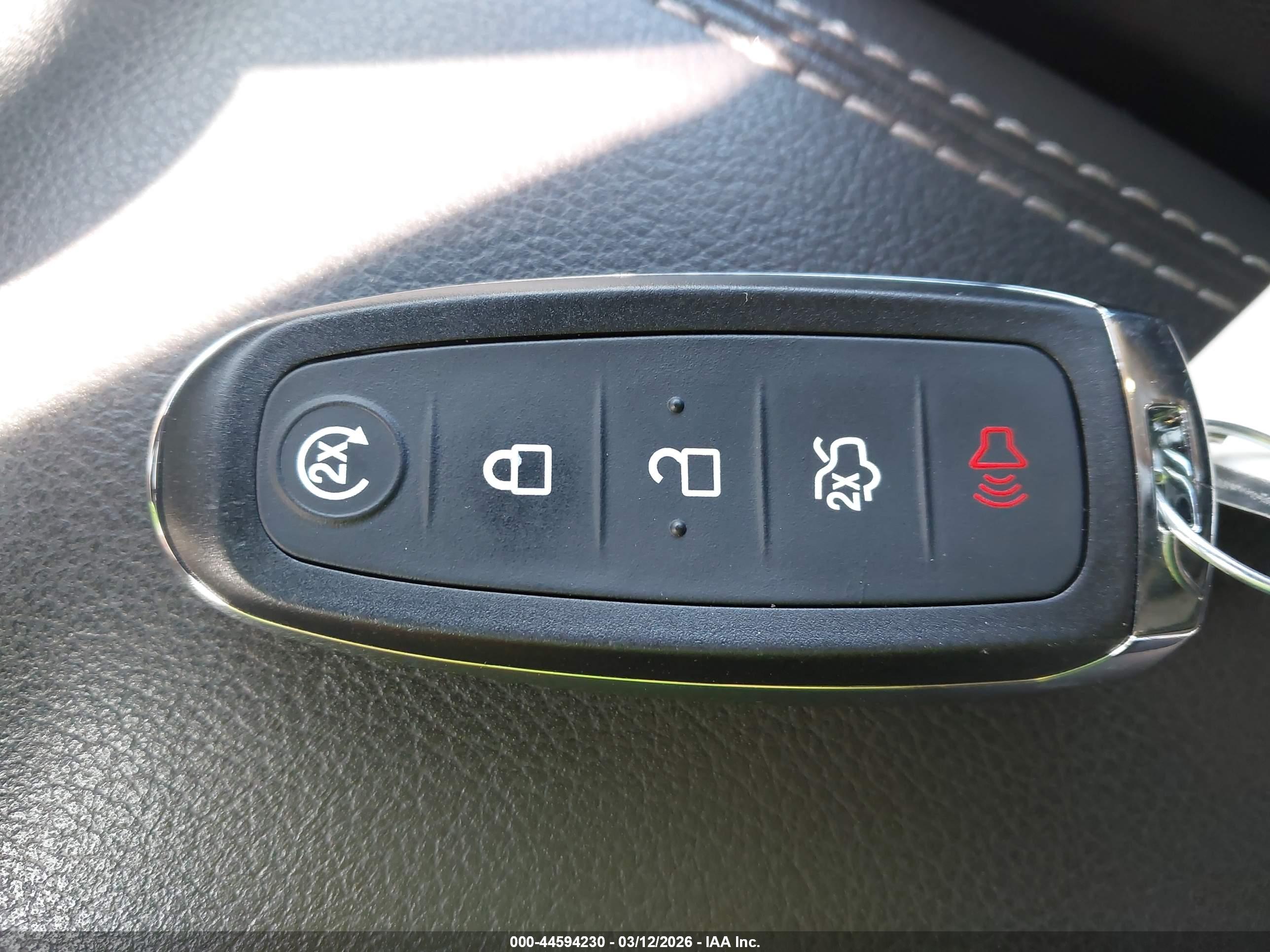 FORD ESCAPE image 11