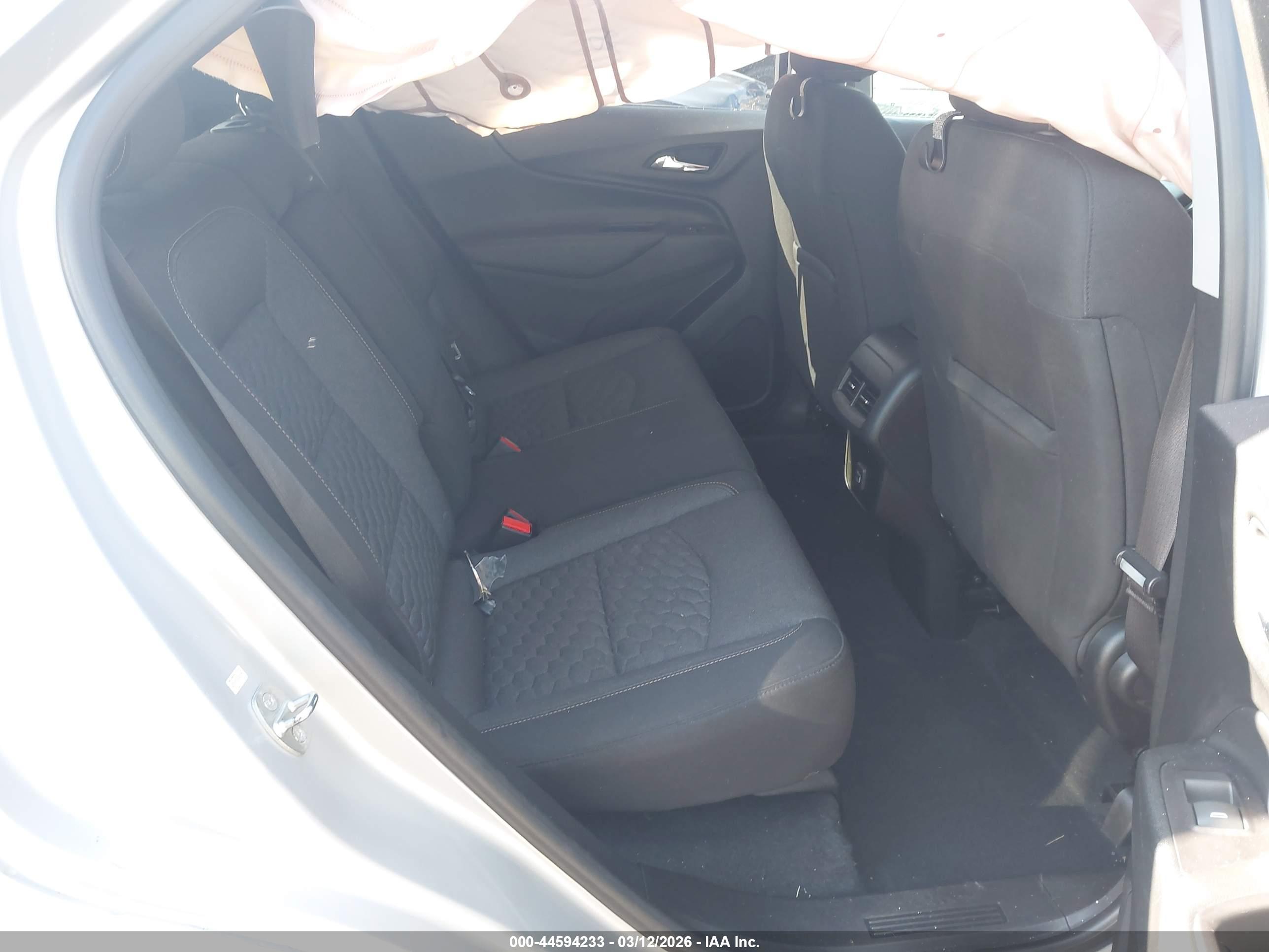 CHEVROLET EQUINOX image 8