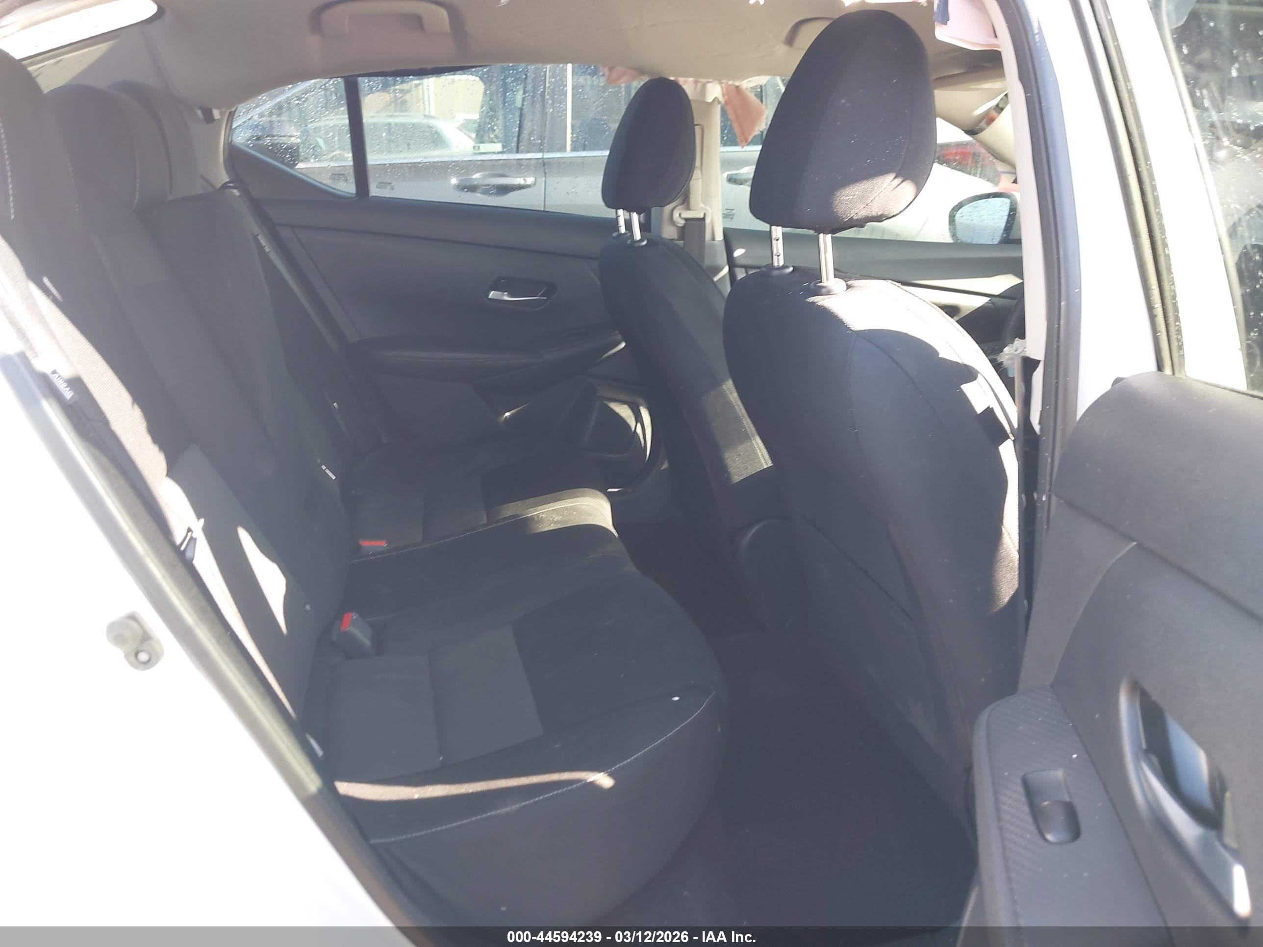 NISSAN SENTRA image 8