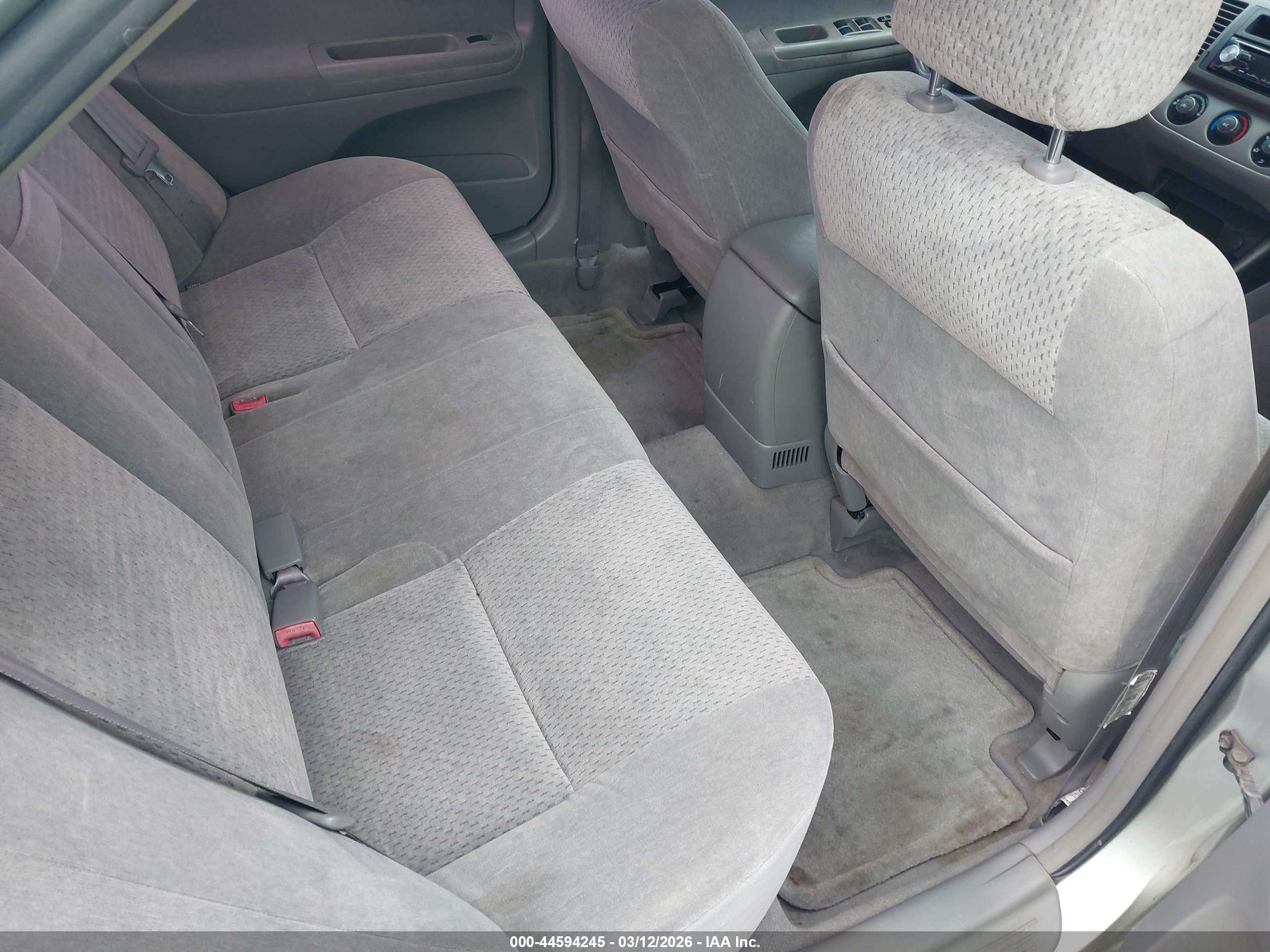 TOYOTA CAMRY image 8
