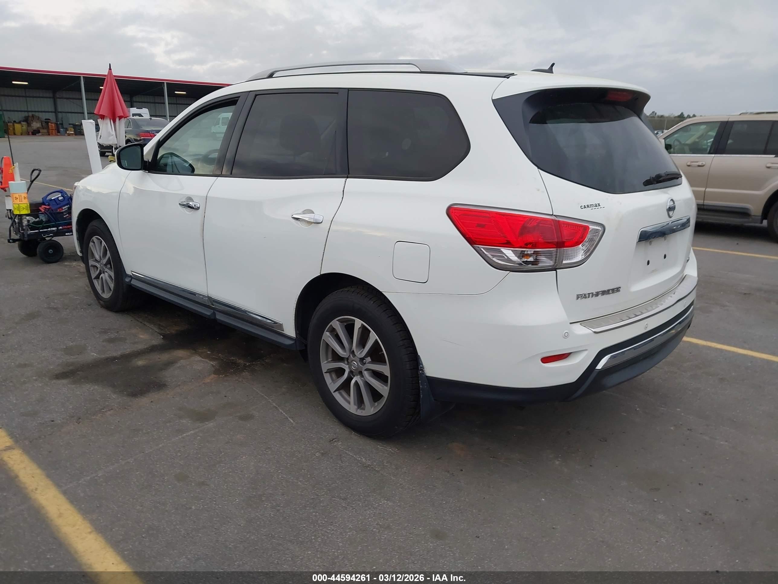 NISSAN PATHFINDER image 3