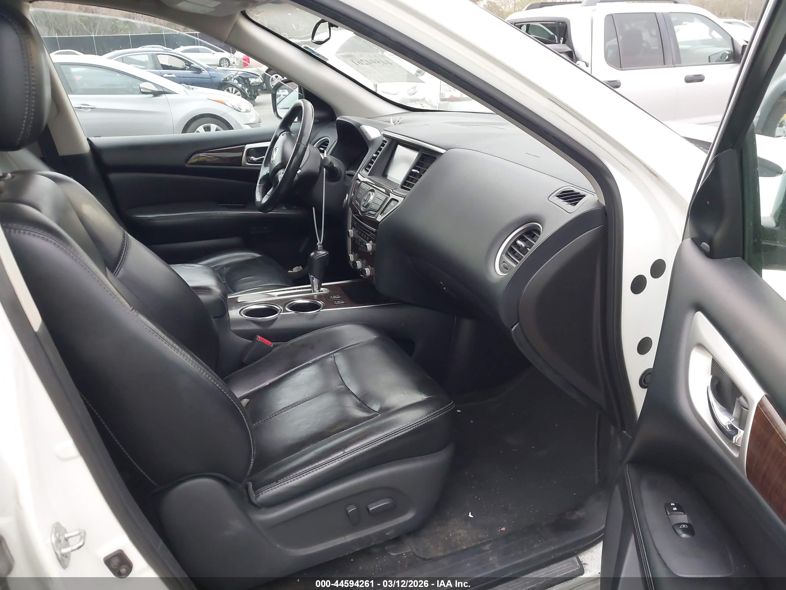NISSAN PATHFINDER image 5