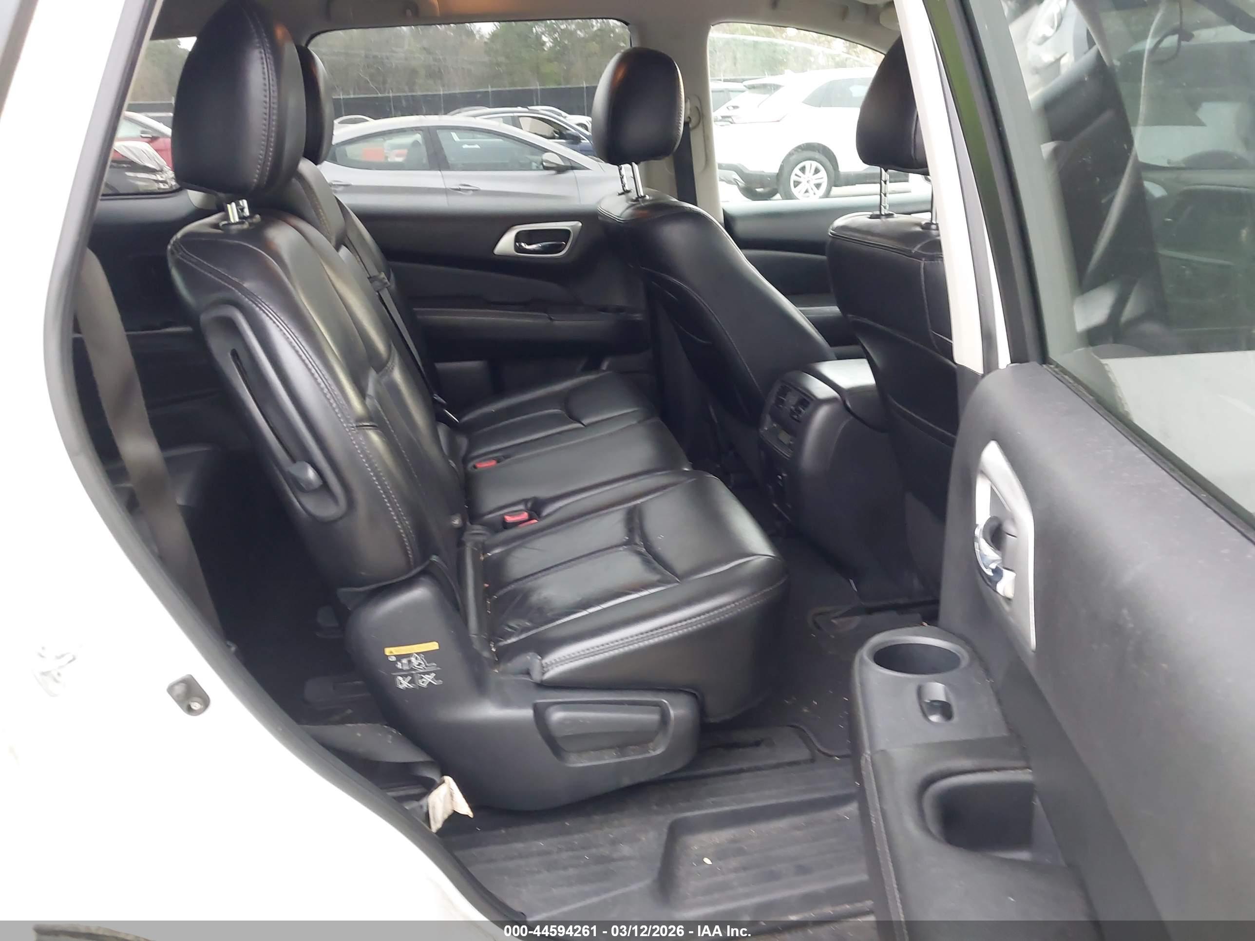 NISSAN PATHFINDER image 8