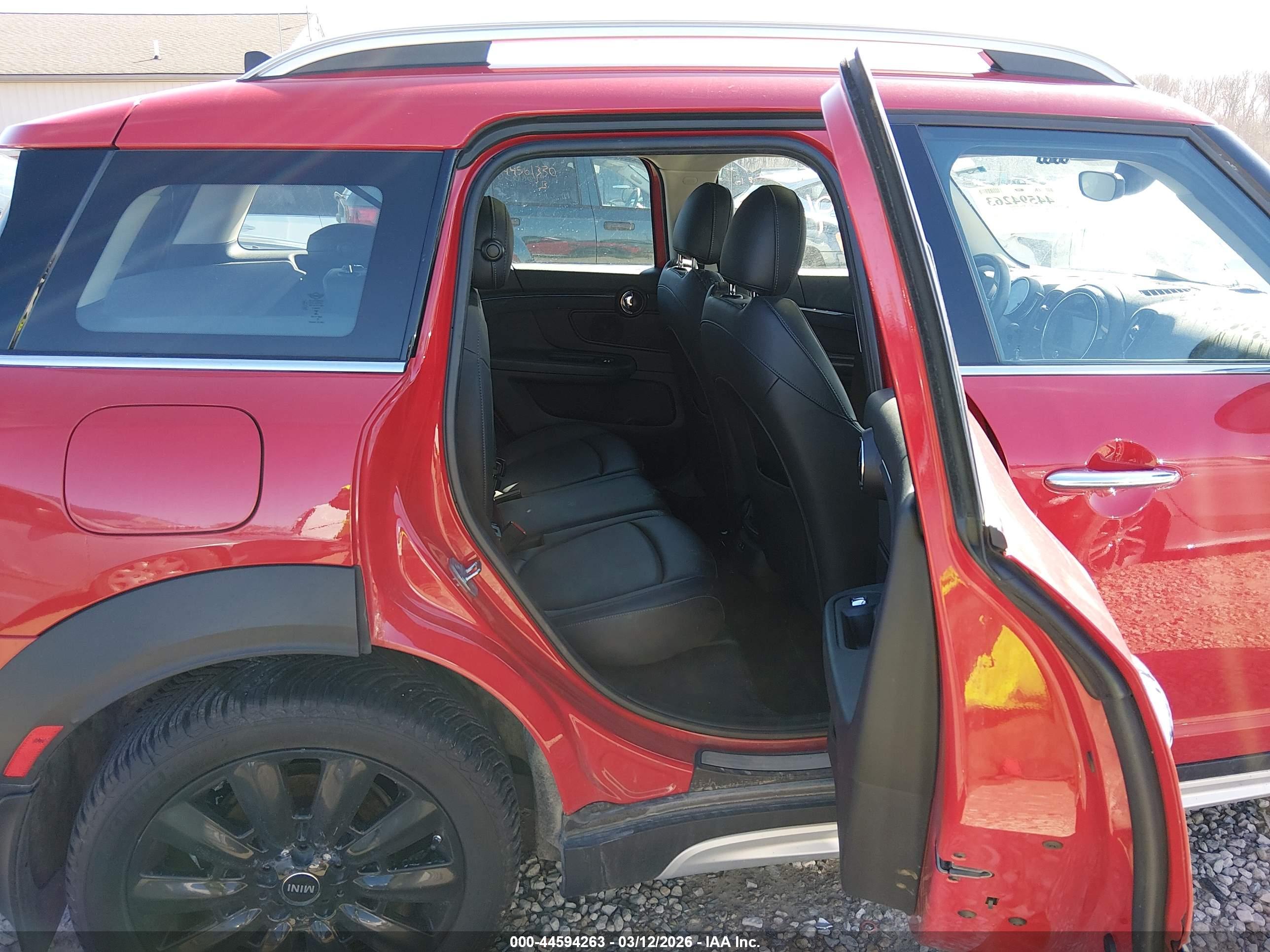 MINI COUNTRYMAN image 8