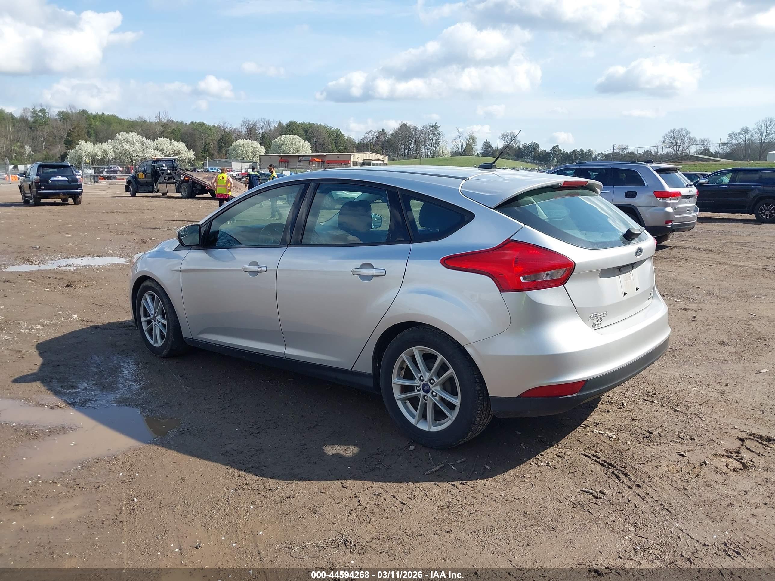 FORD FOCUS image 3