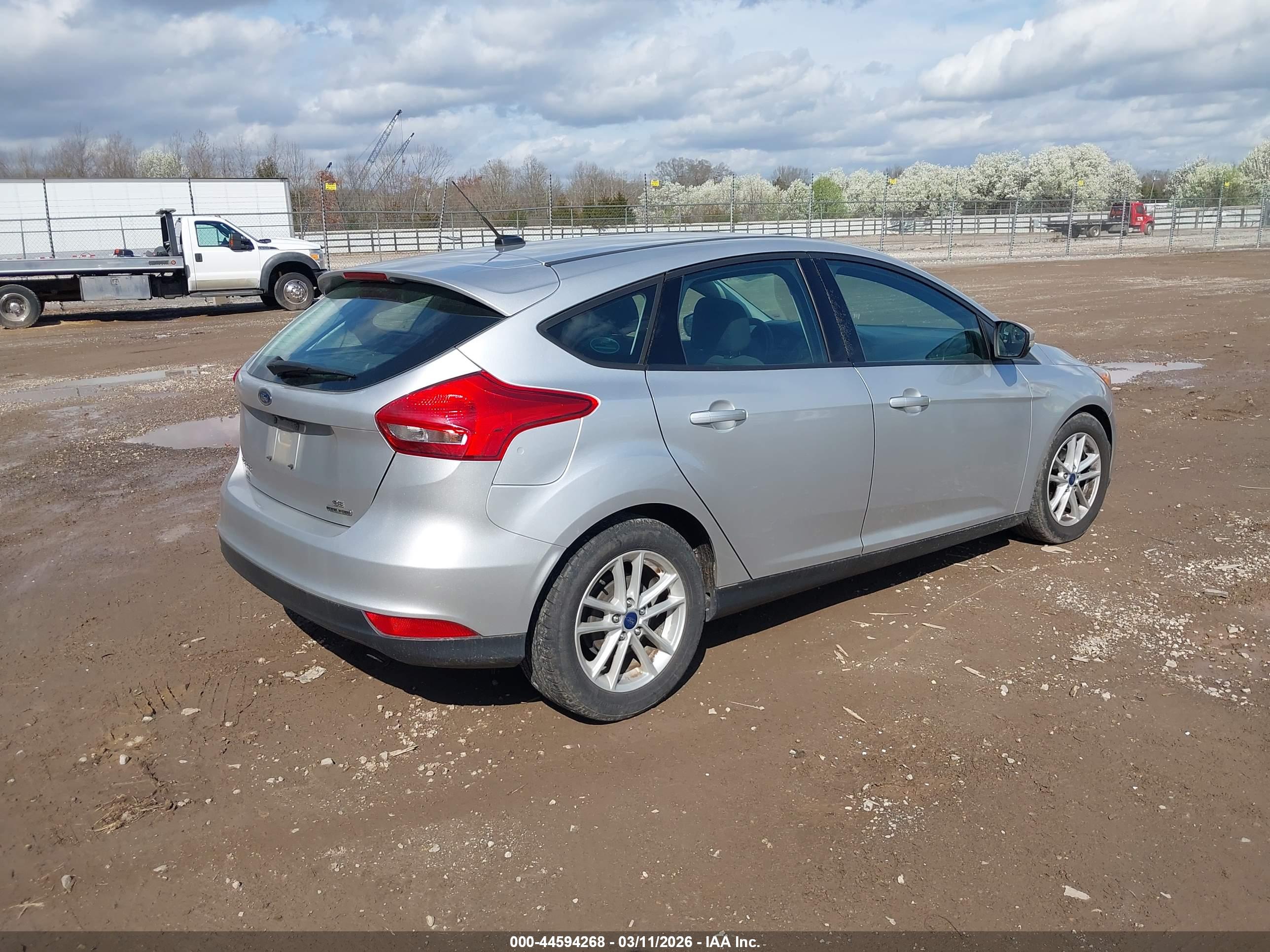 FORD FOCUS image 4