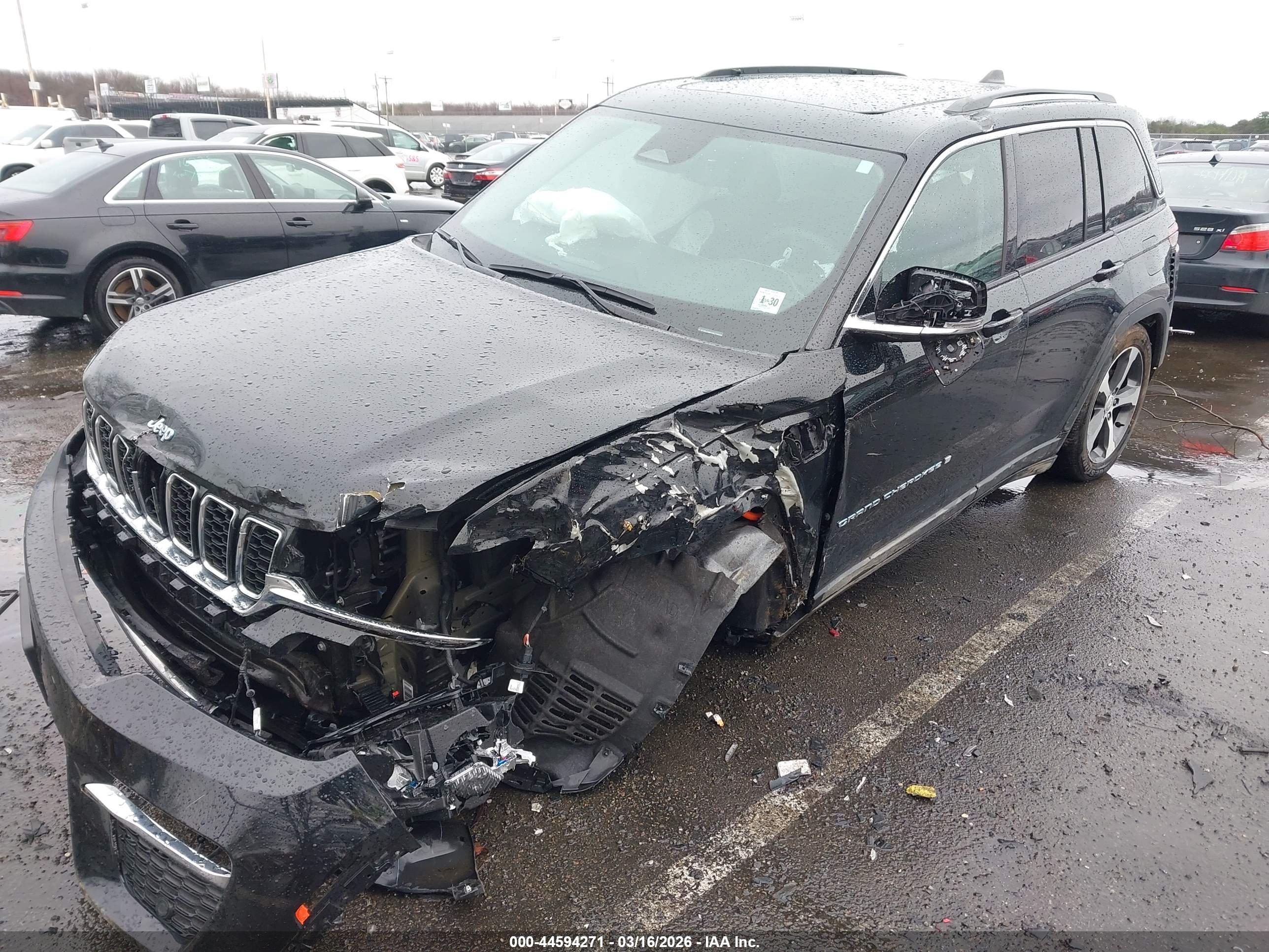 JEEP GRAND image 2