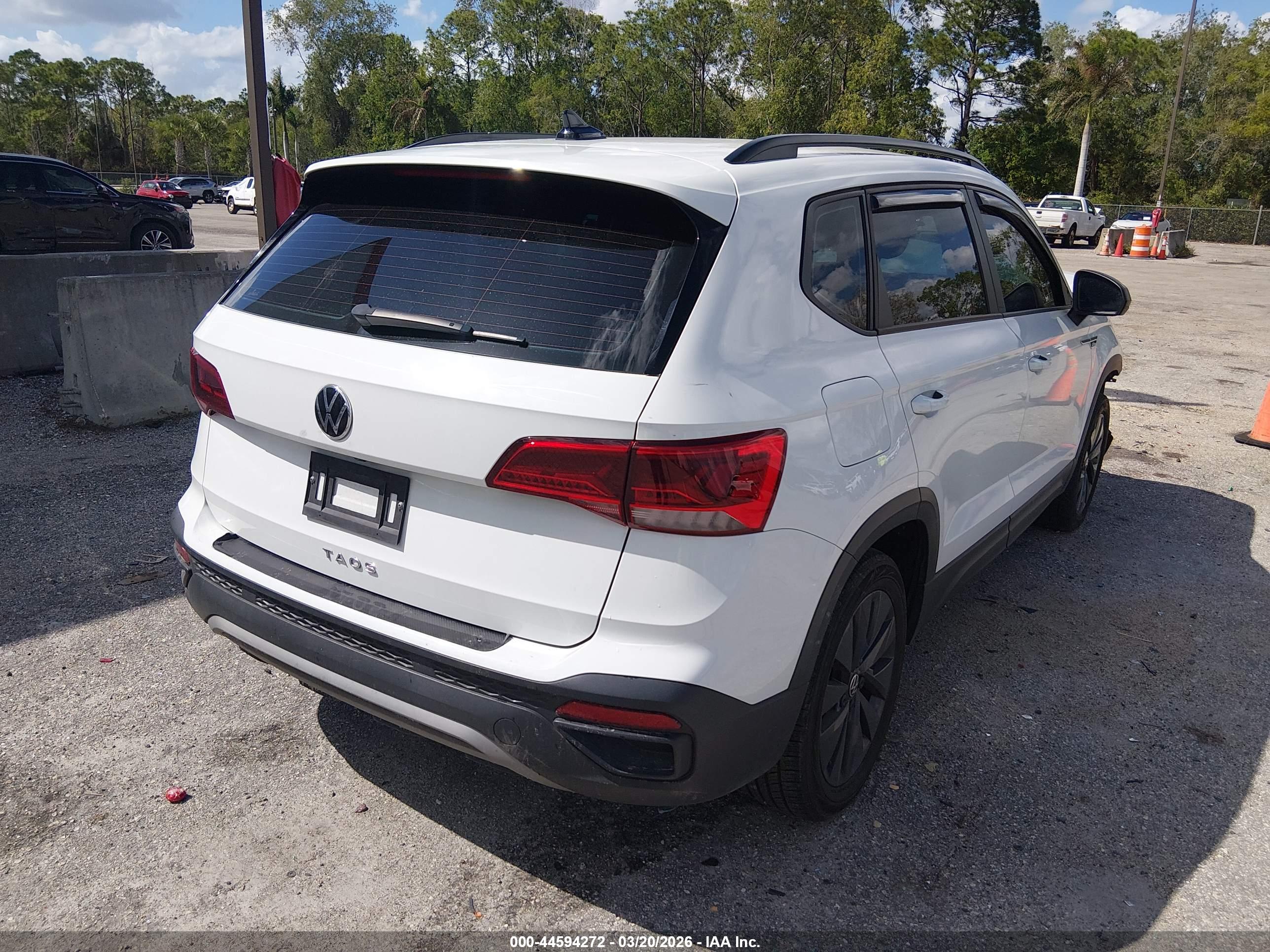 VOLKSWAGEN TAOS image 4