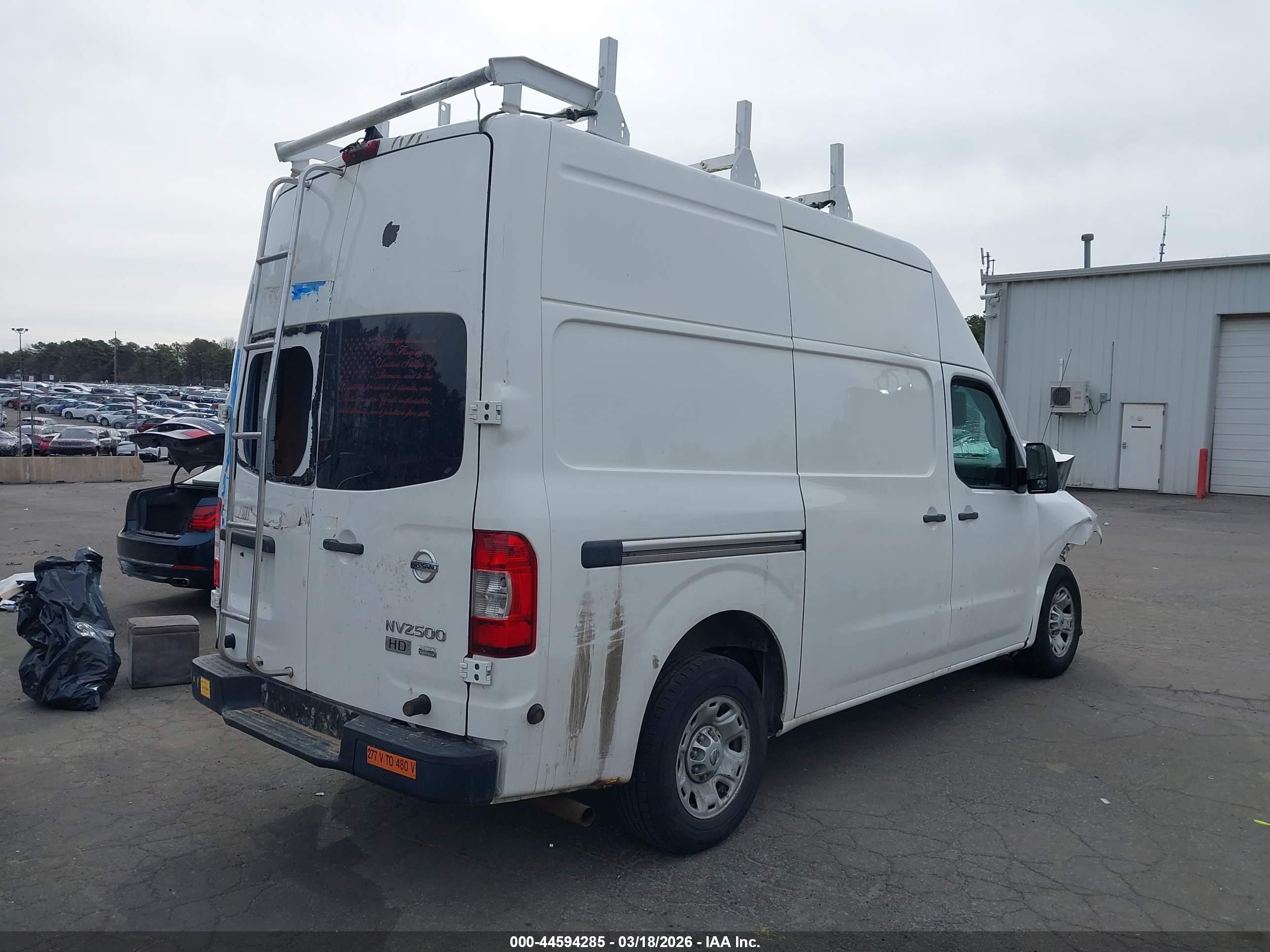 NISSAN NV image 4