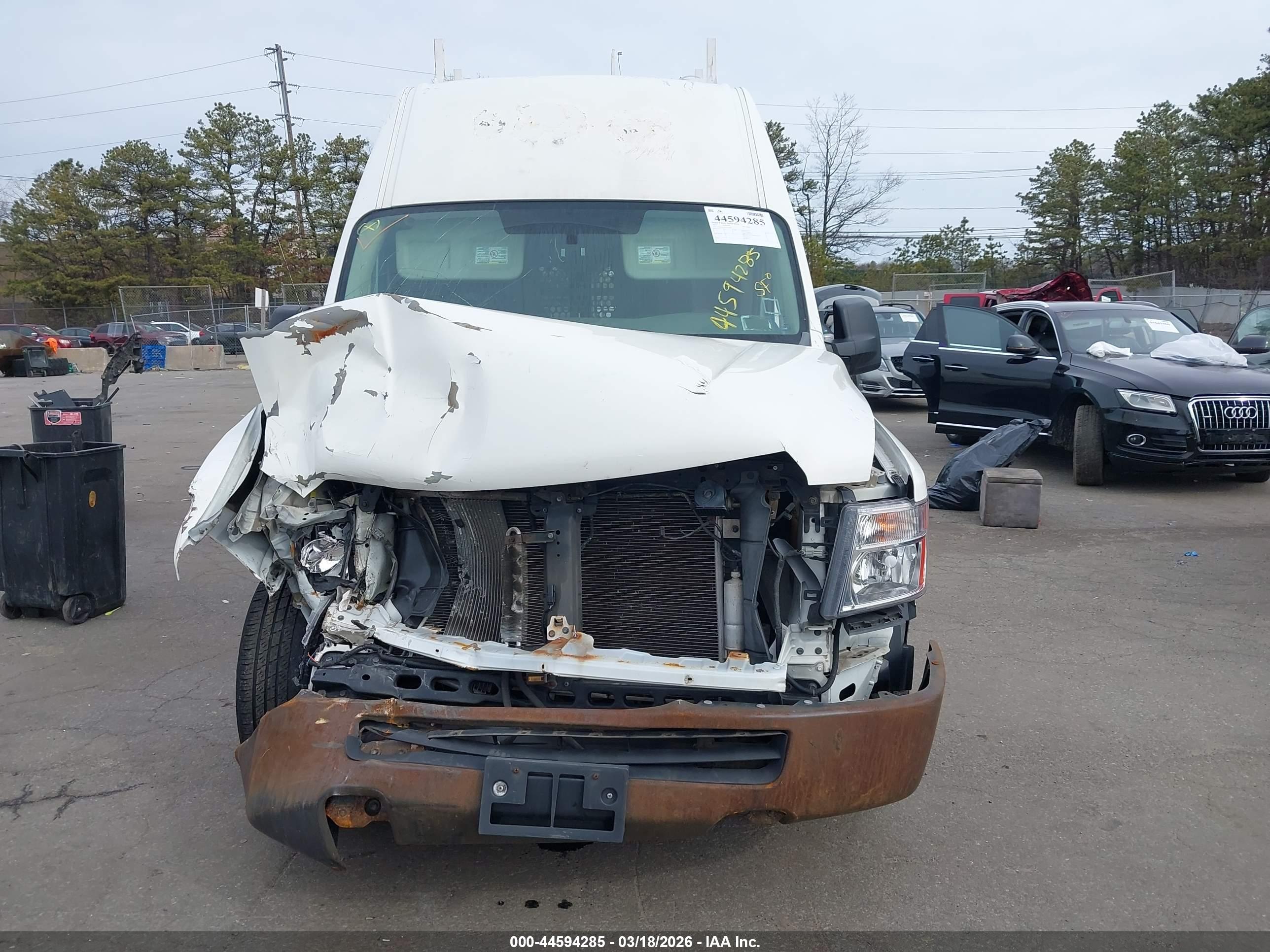 NISSAN NV image 6