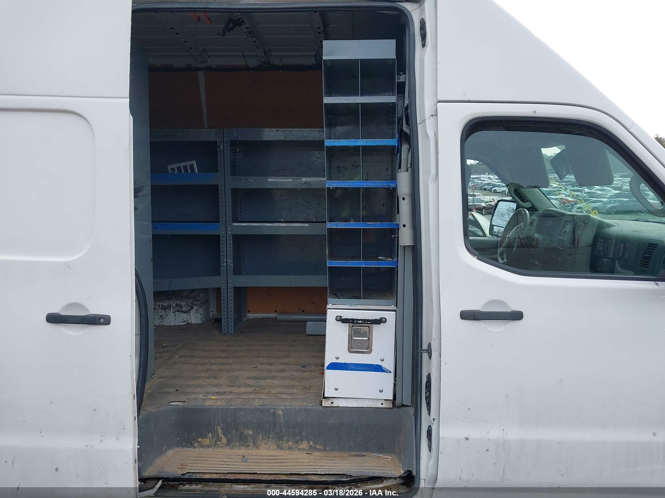 NISSAN NV image 8