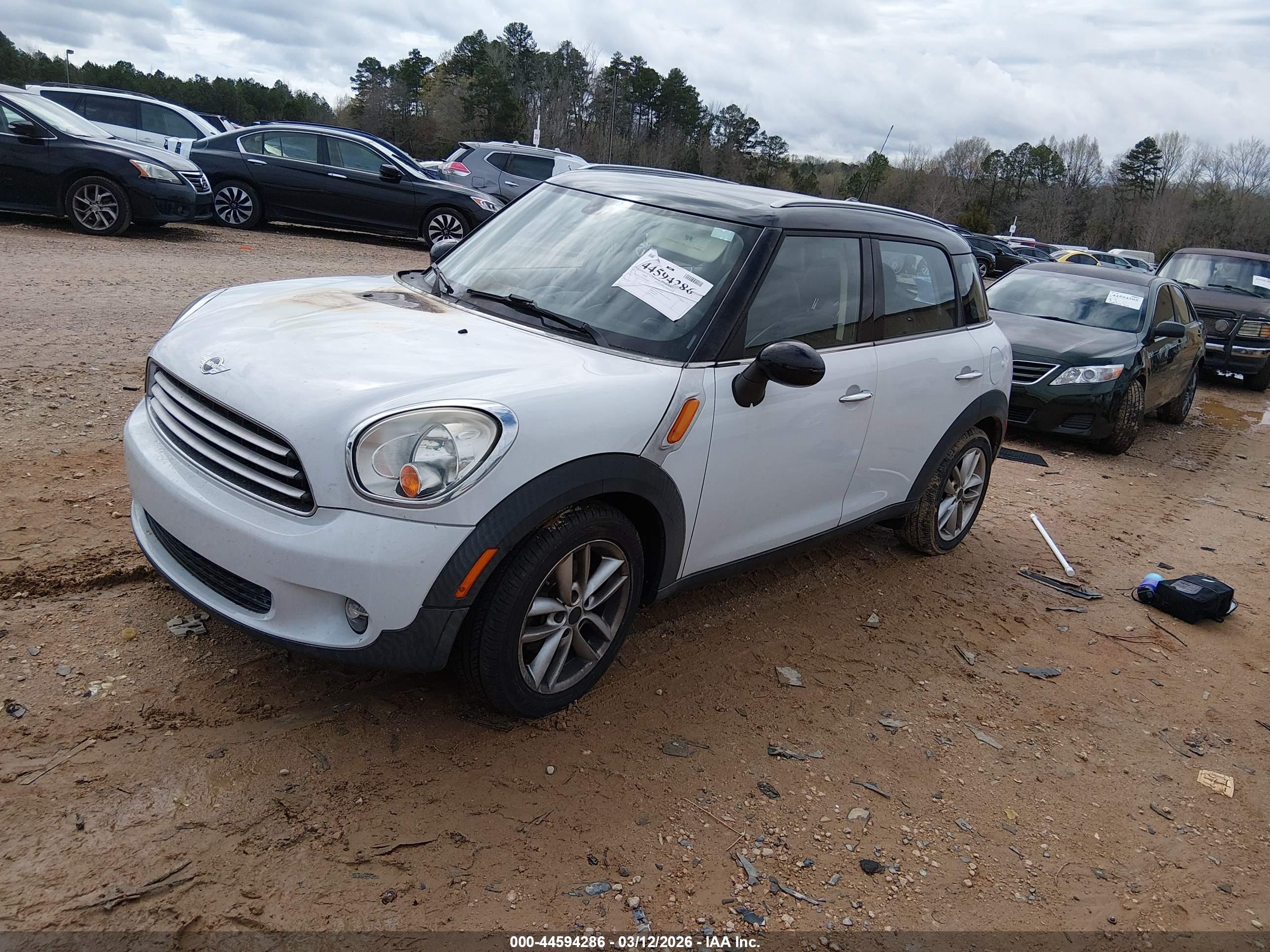 MINI COOPER image 2