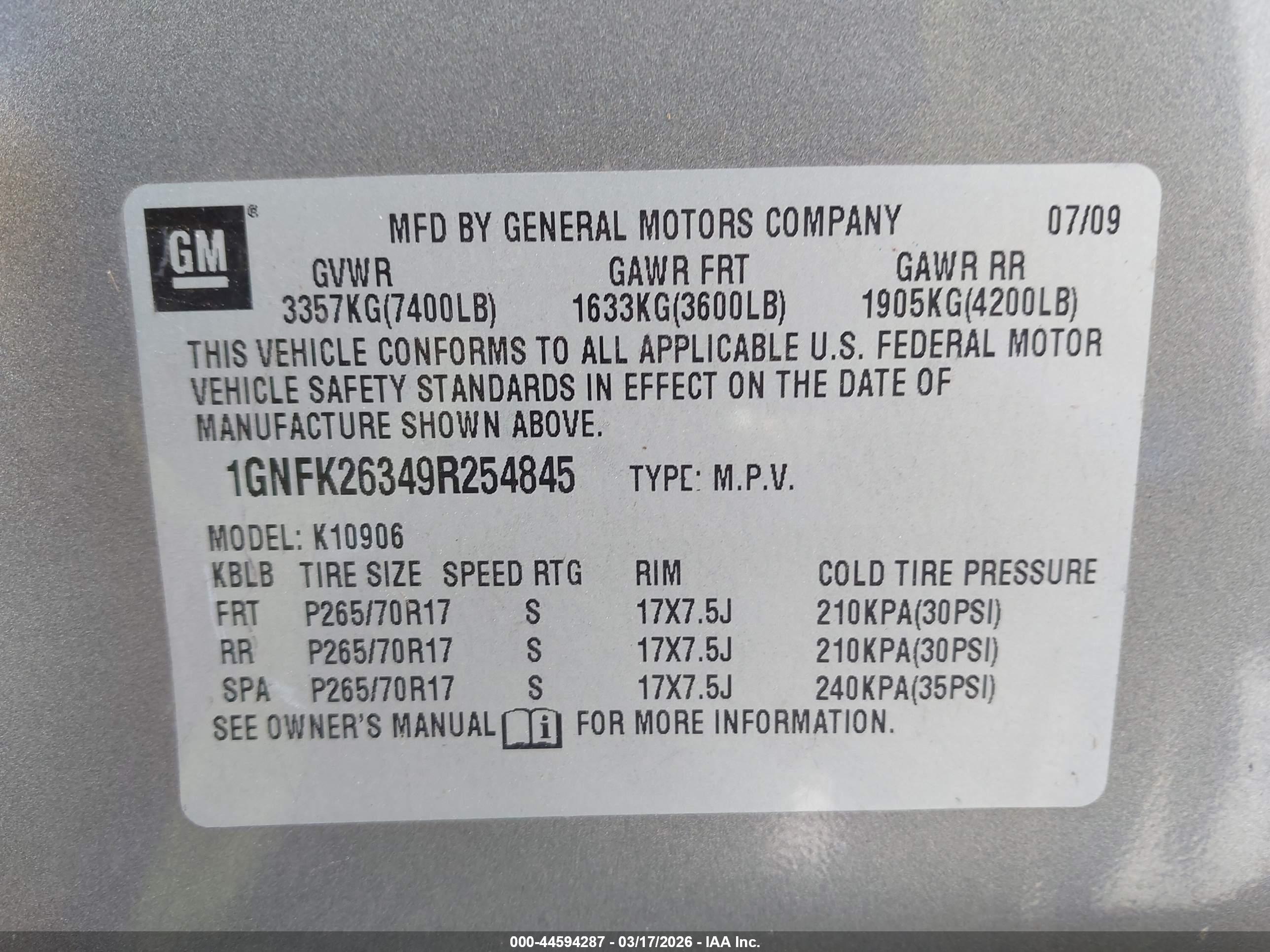 CHEVROLET SUBURBAN image 9