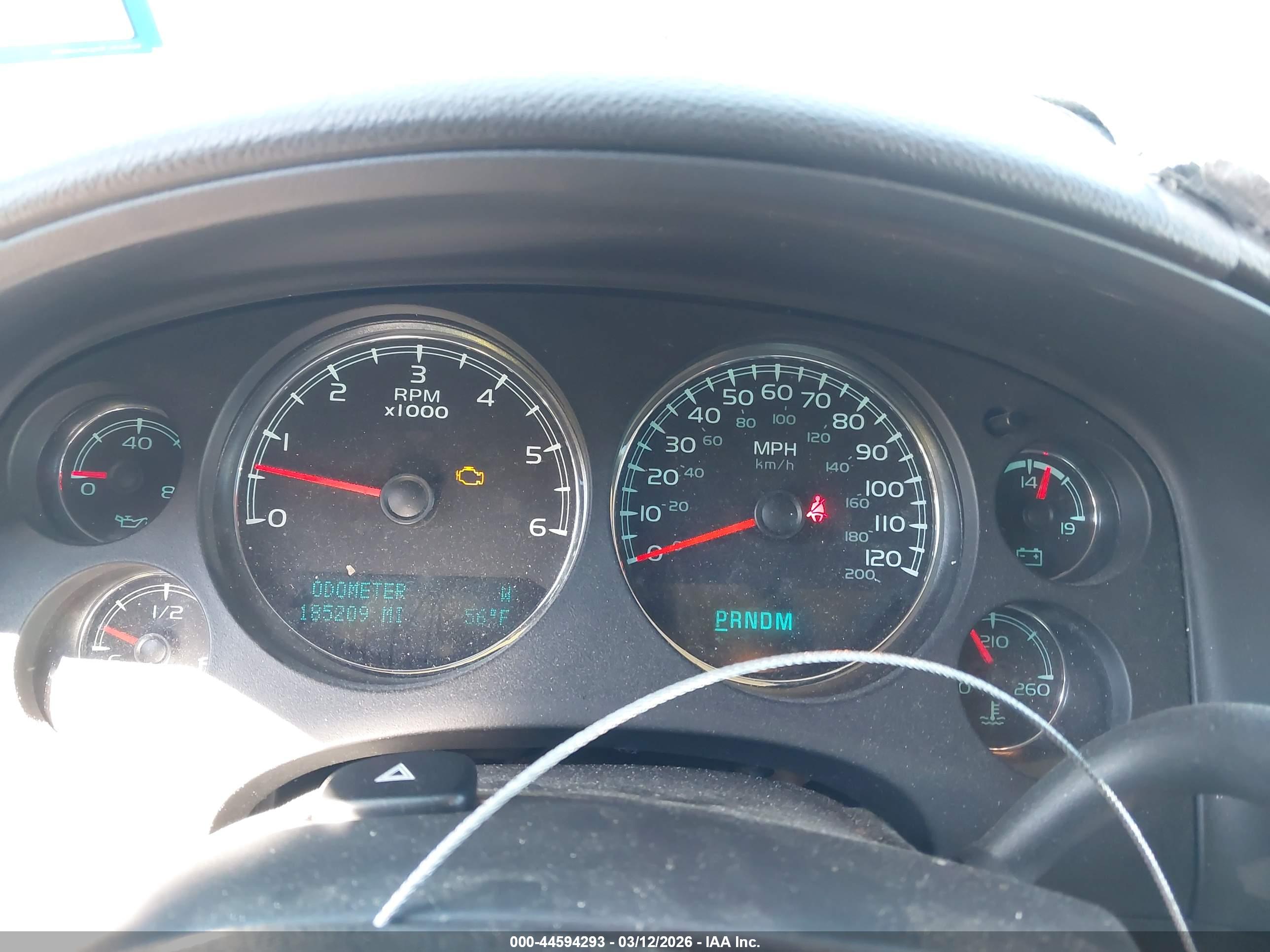 CHEVROLET SUBURBAN image 7