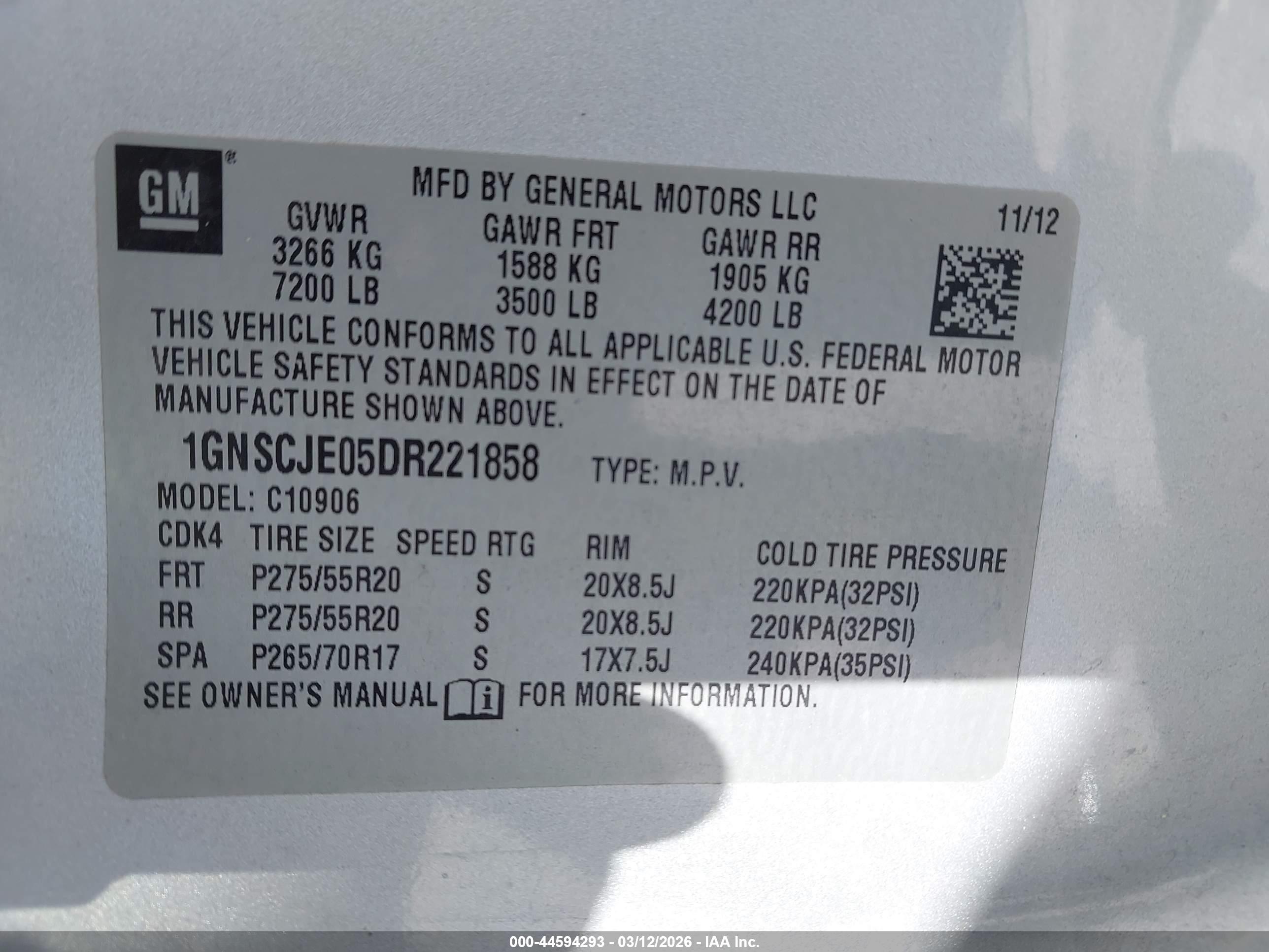 CHEVROLET SUBURBAN image 9