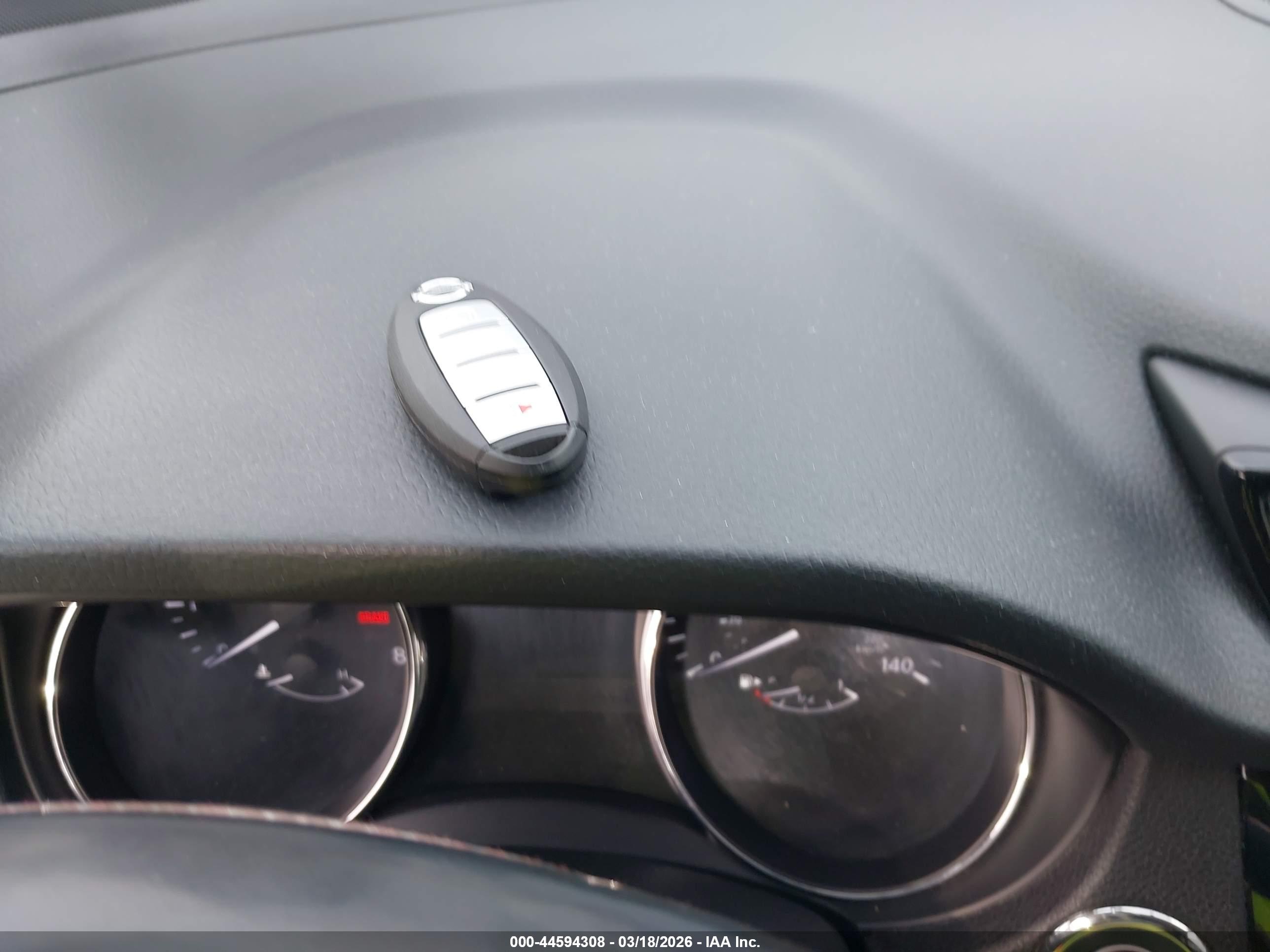 NISSAN ROGUE image 11
