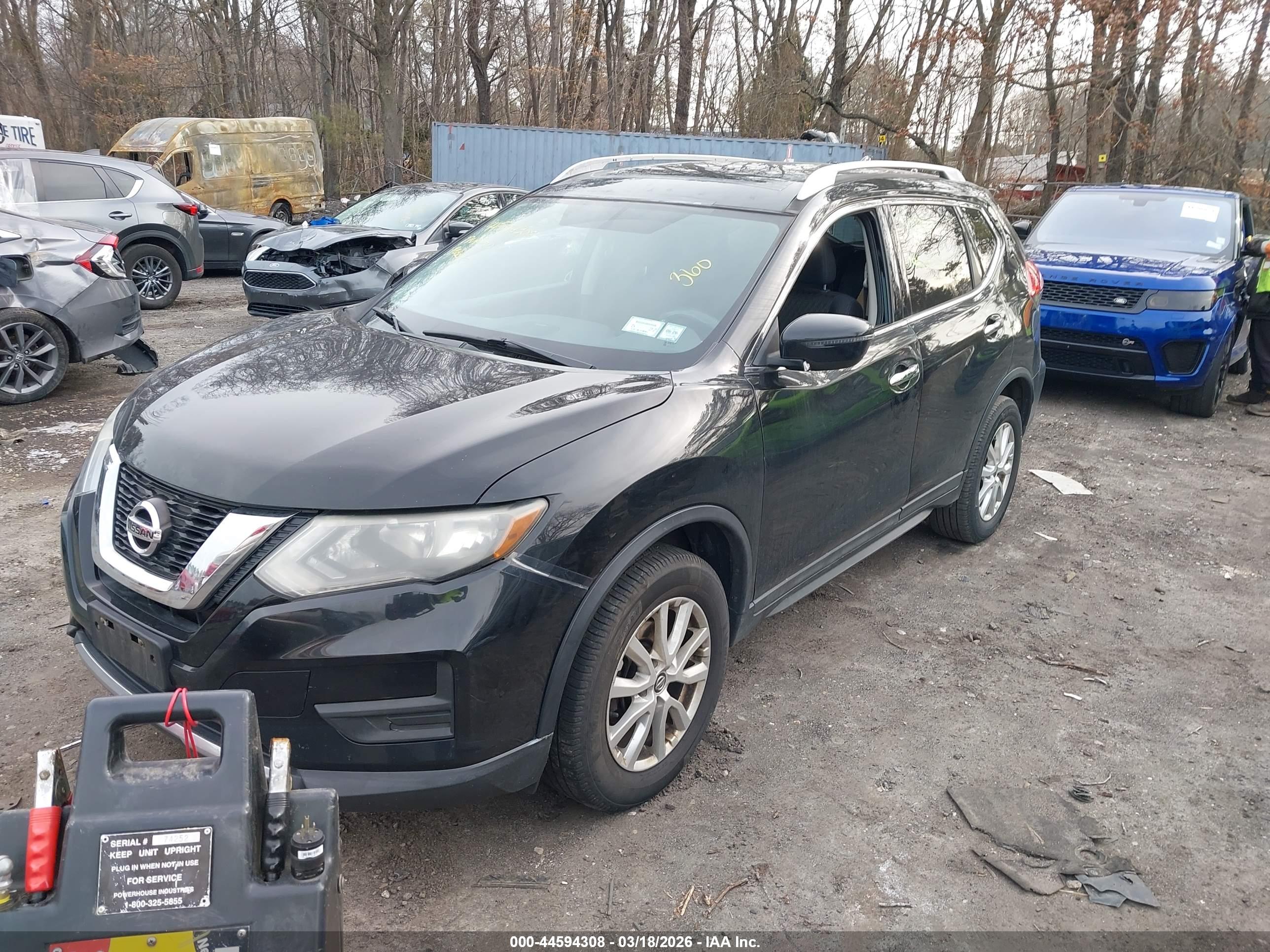 NISSAN ROGUE image 2