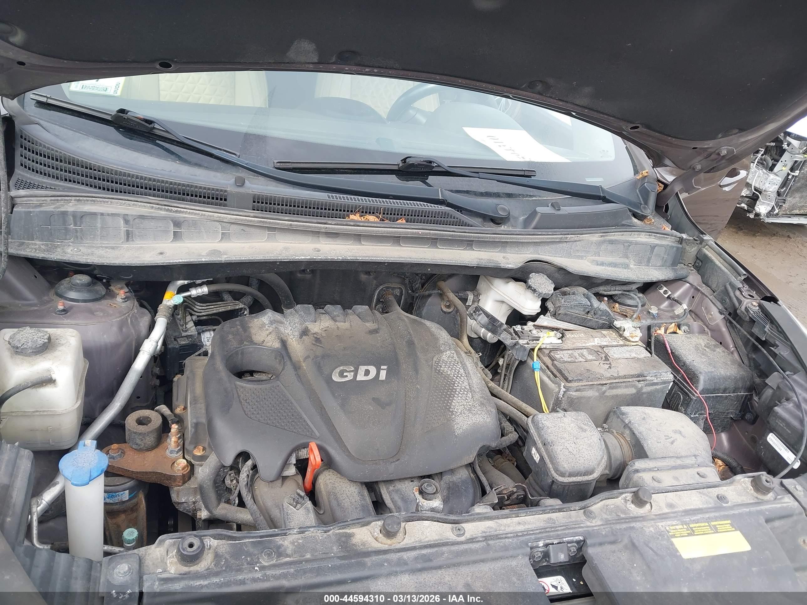 HYUNDAI TUCSON image 10