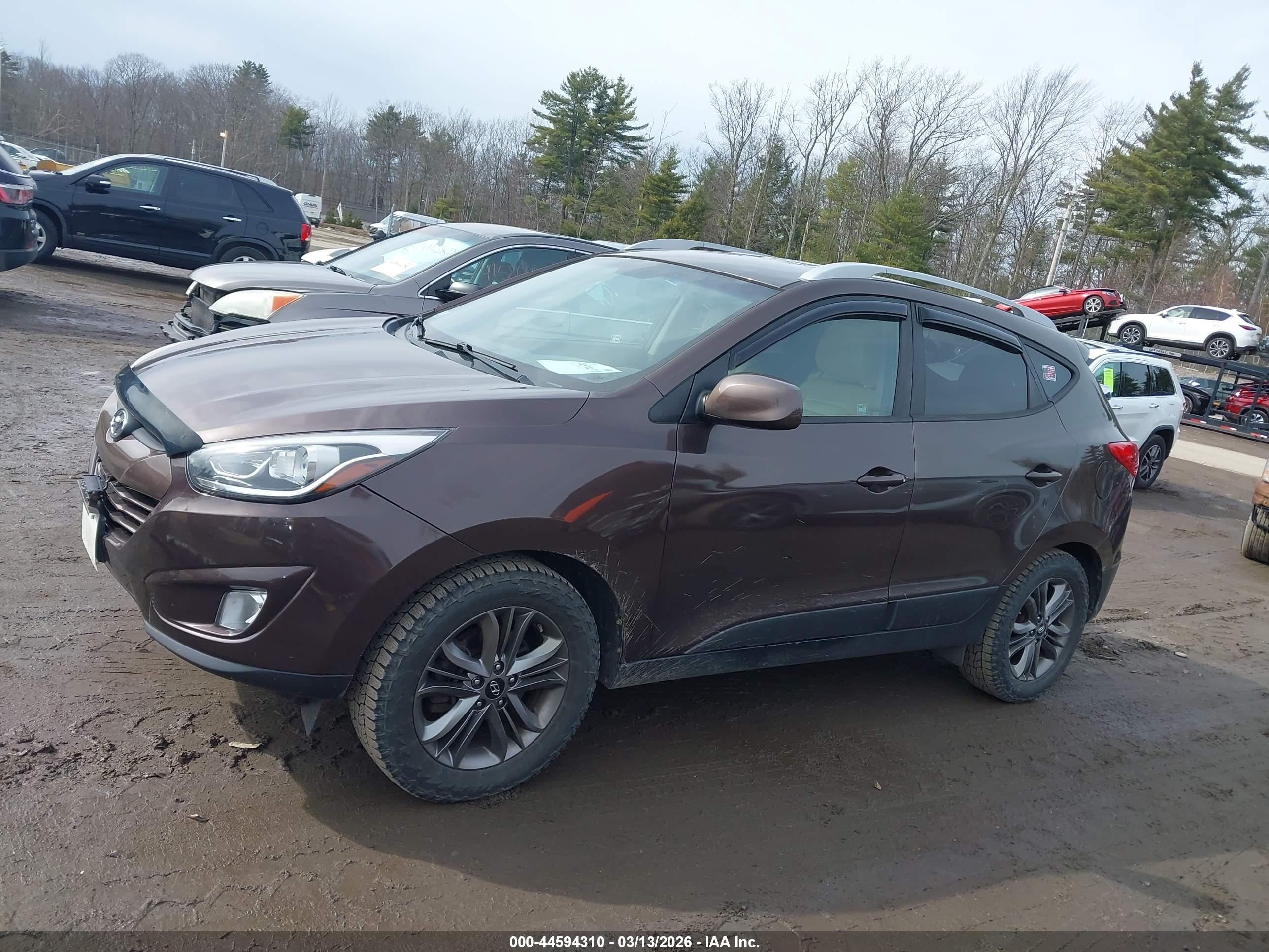 HYUNDAI TUCSON image 2