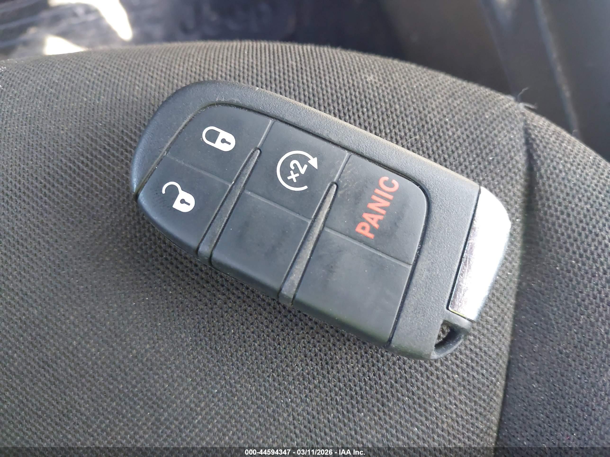 JEEP RENEGADE image 11