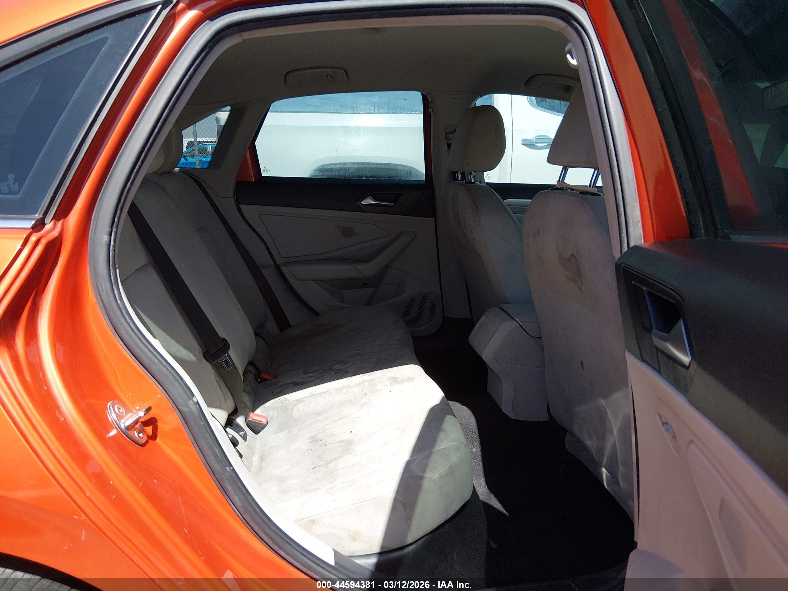 VOLKSWAGEN JETTA image 8