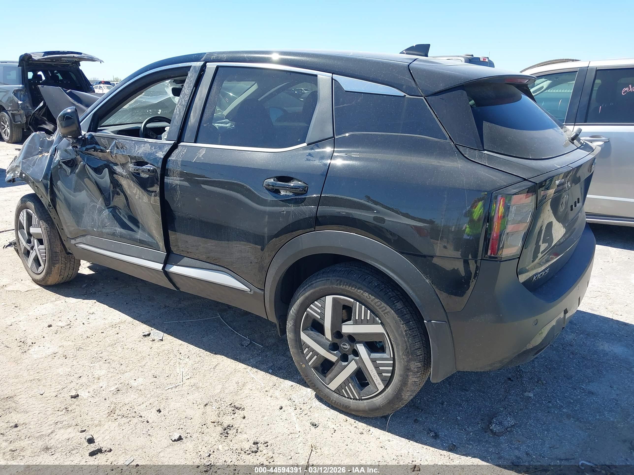 NISSAN KICKS image 3