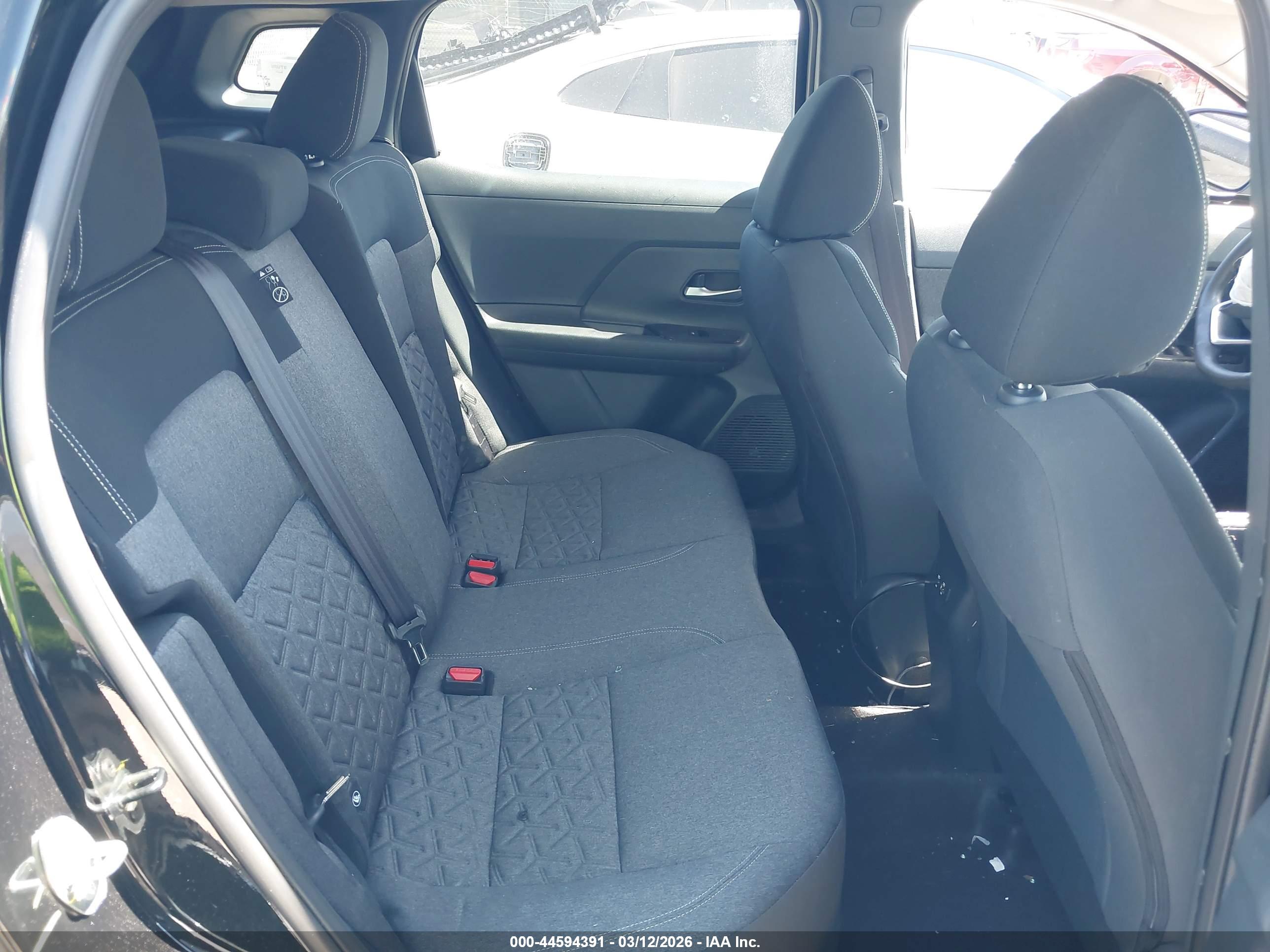 NISSAN KICKS image 8