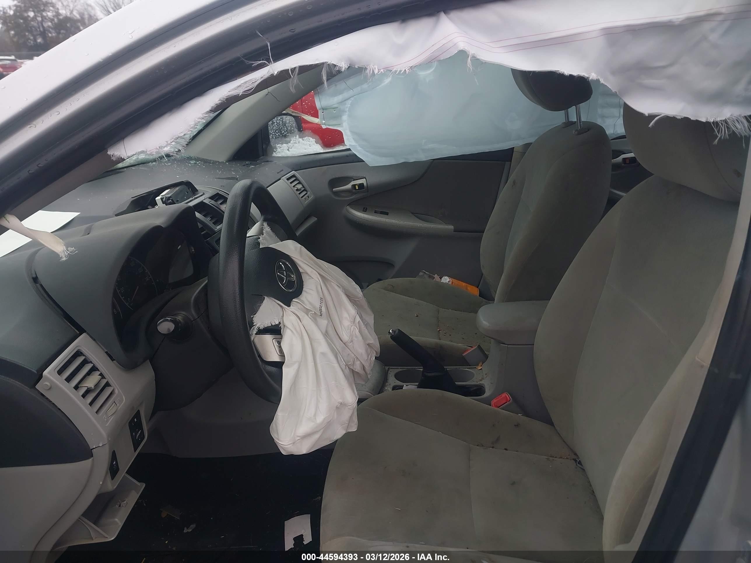 TOYOTA COROLLA image 5