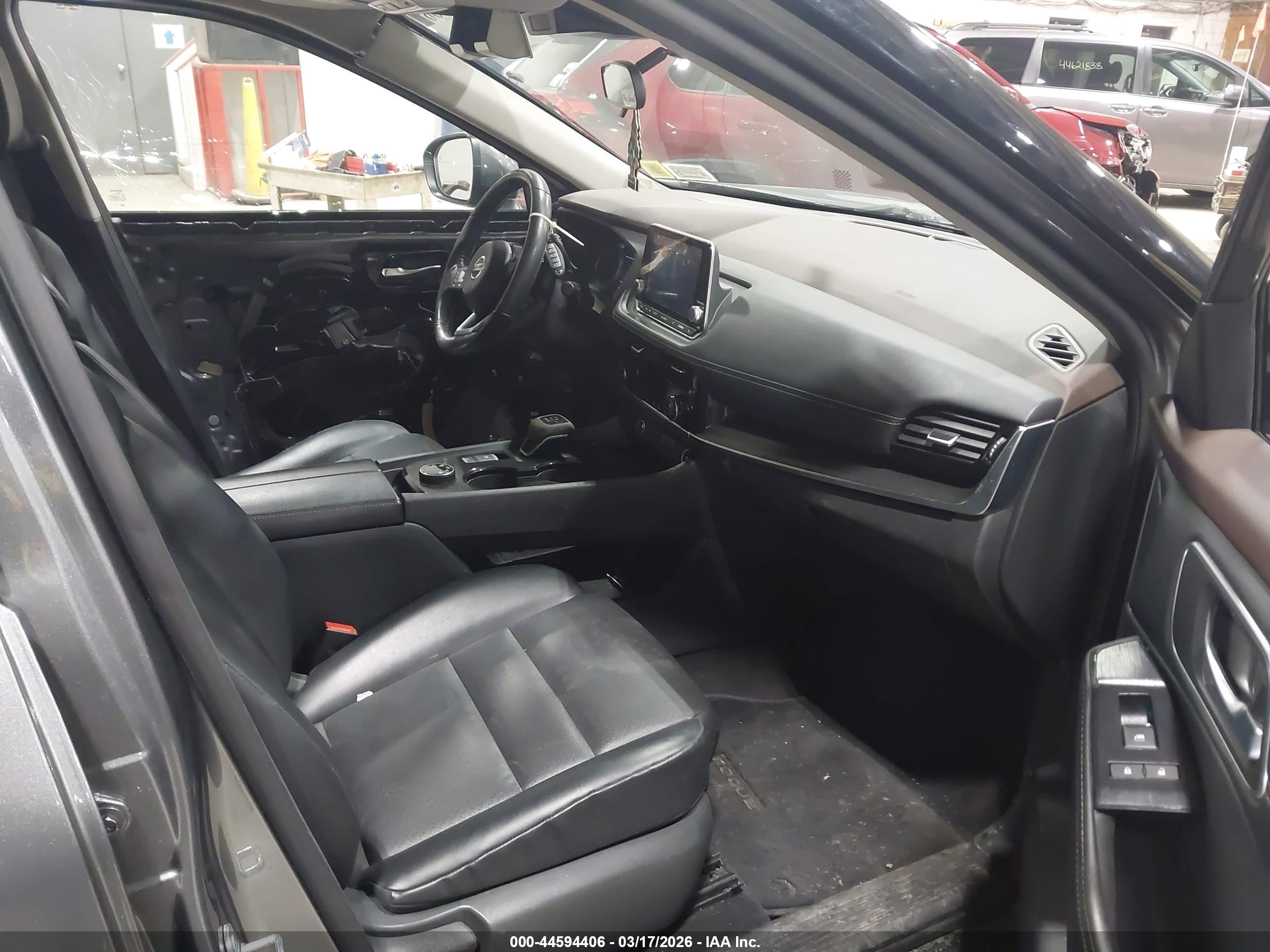 NISSAN ROGUE image 5