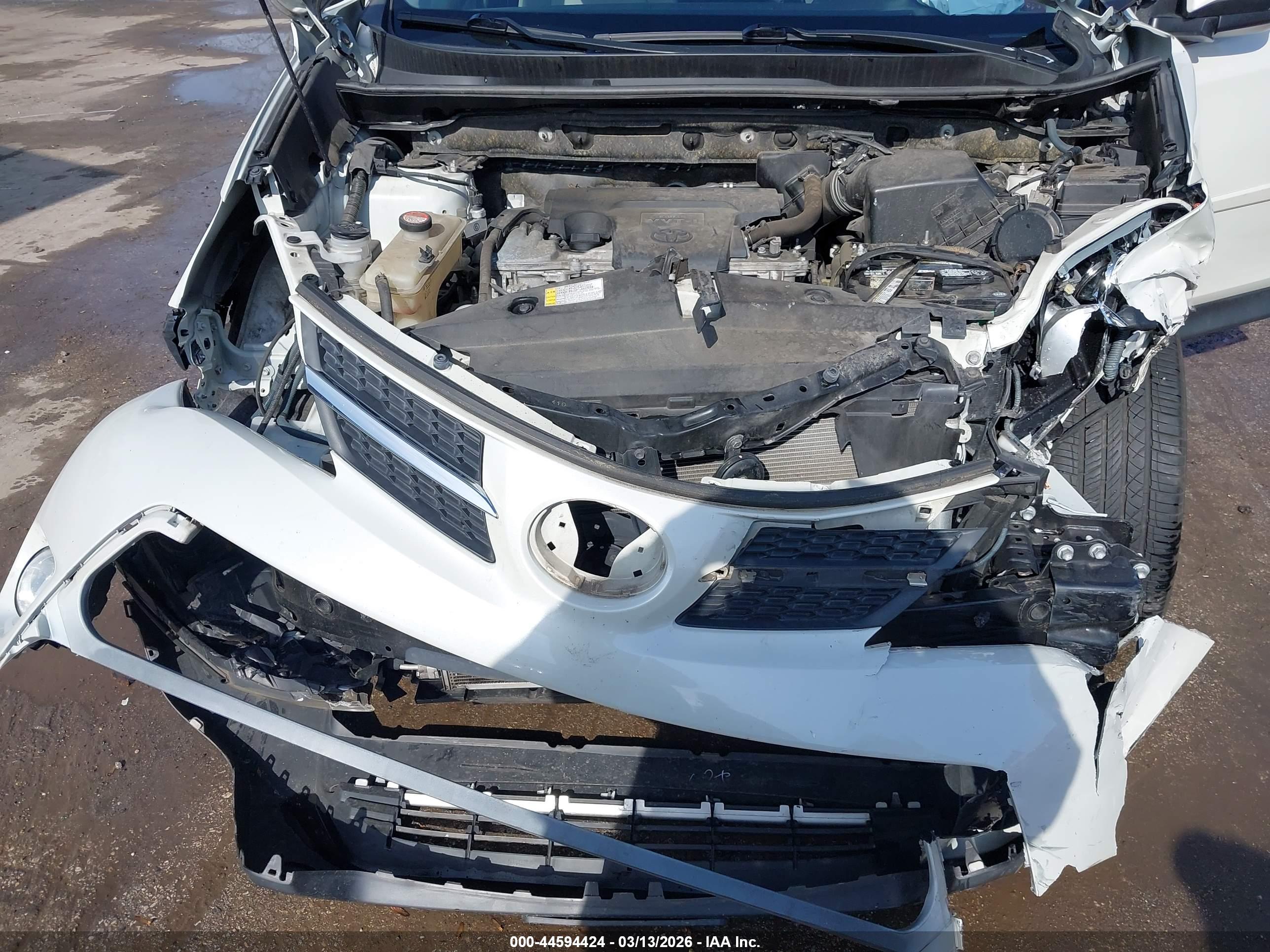 TOYOTA RAV4 image 10