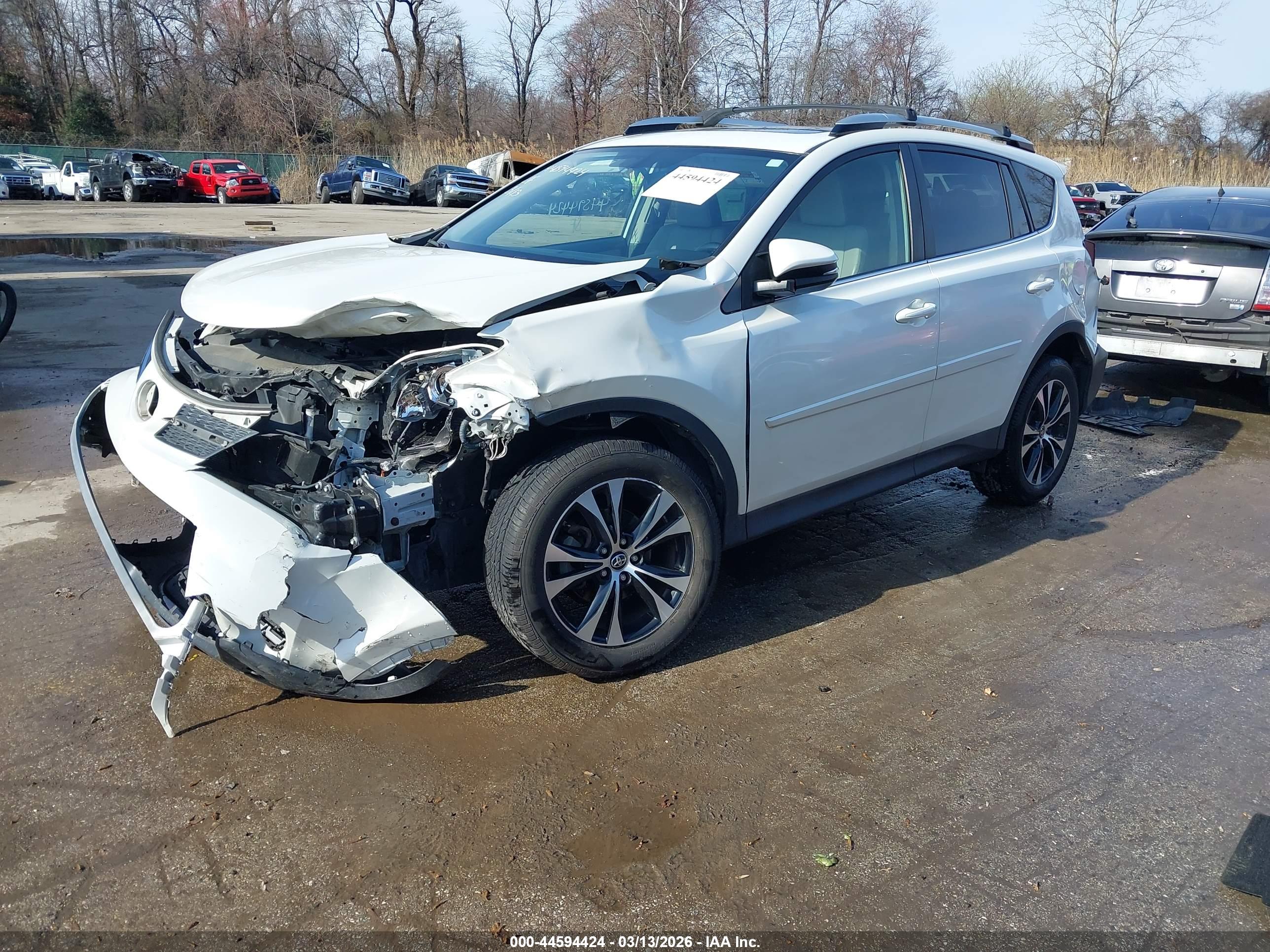 TOYOTA RAV4 image 2