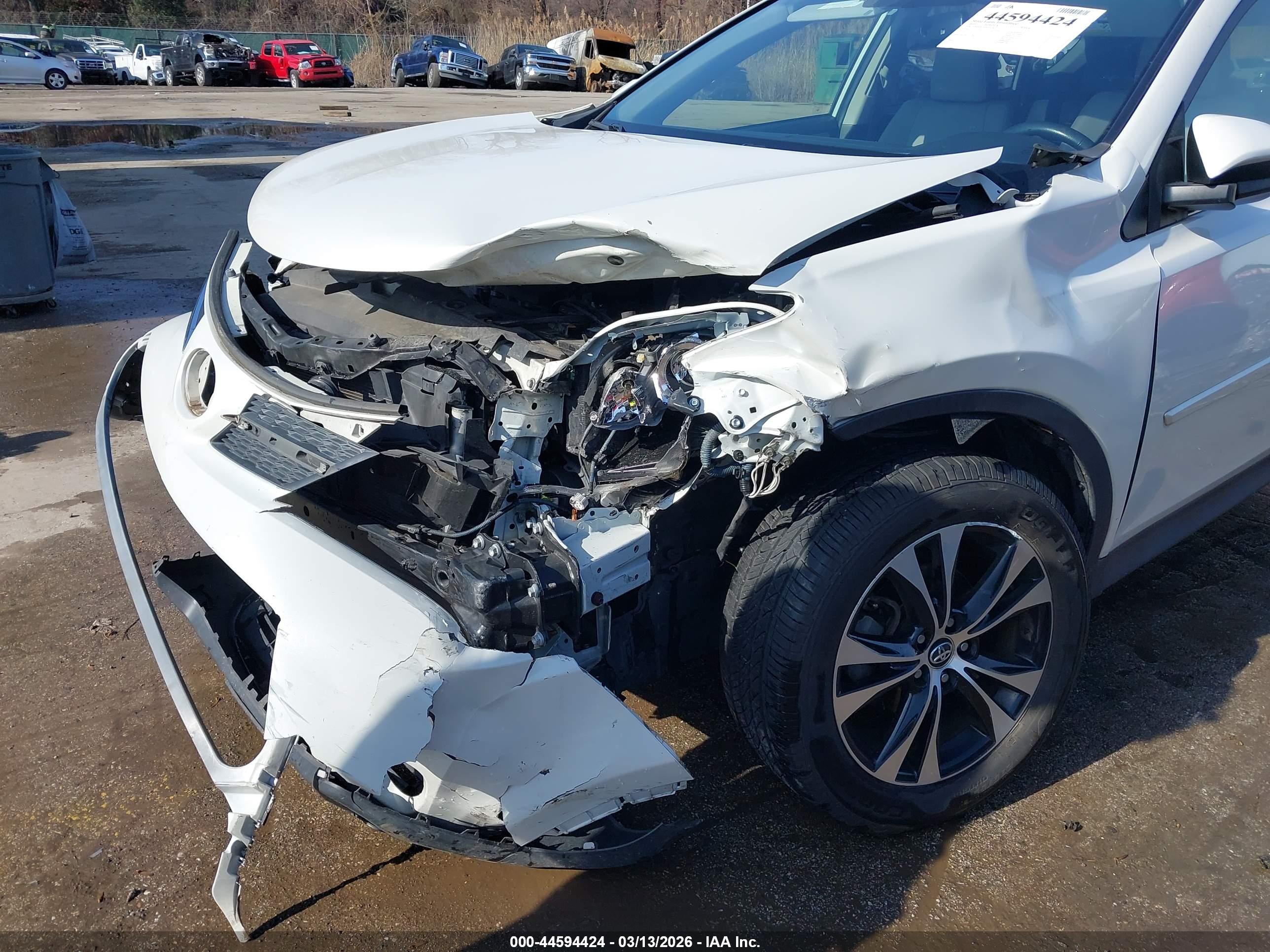 TOYOTA RAV4 image 6