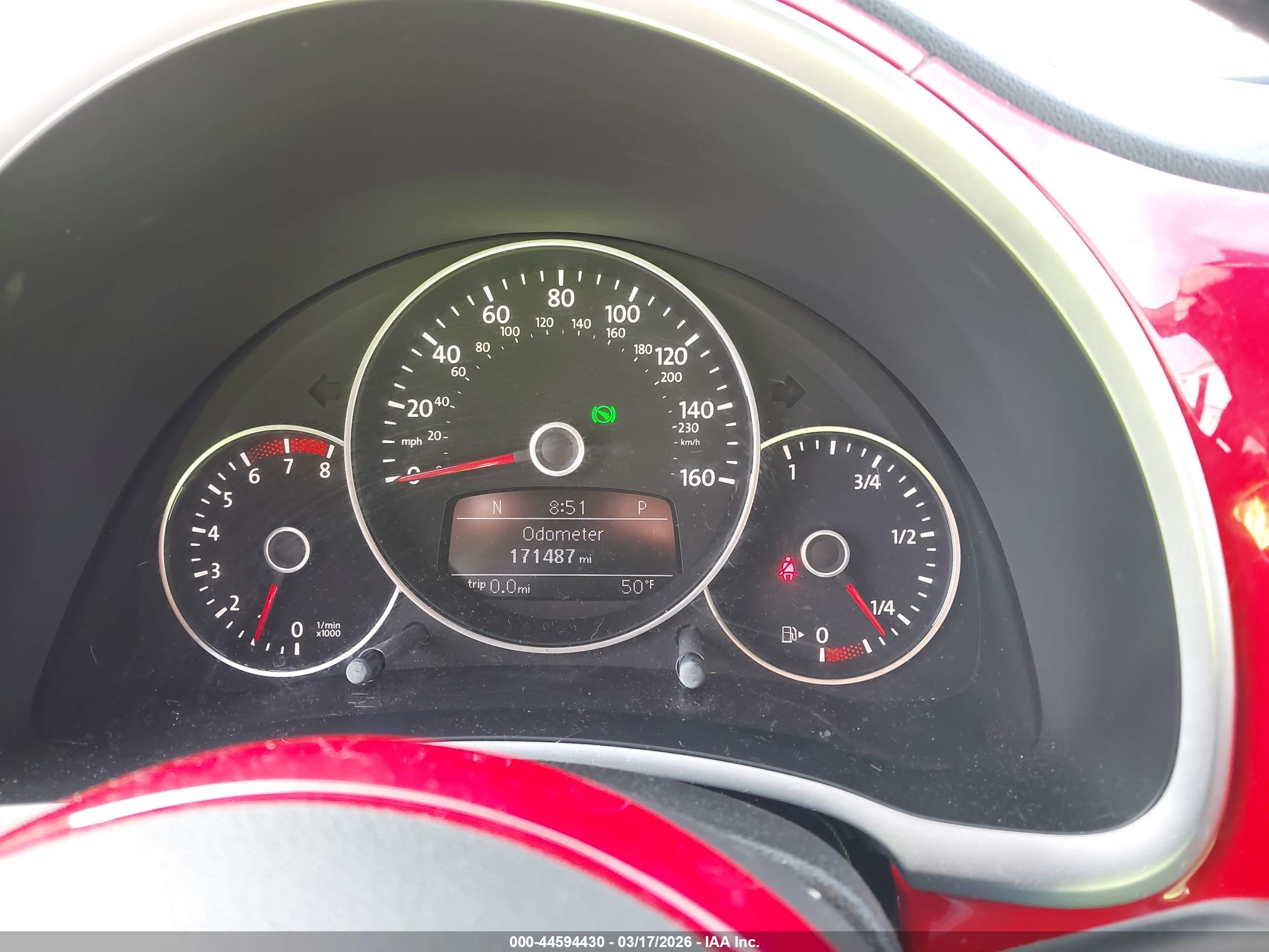 VOLKSWAGEN BEETLE image 7