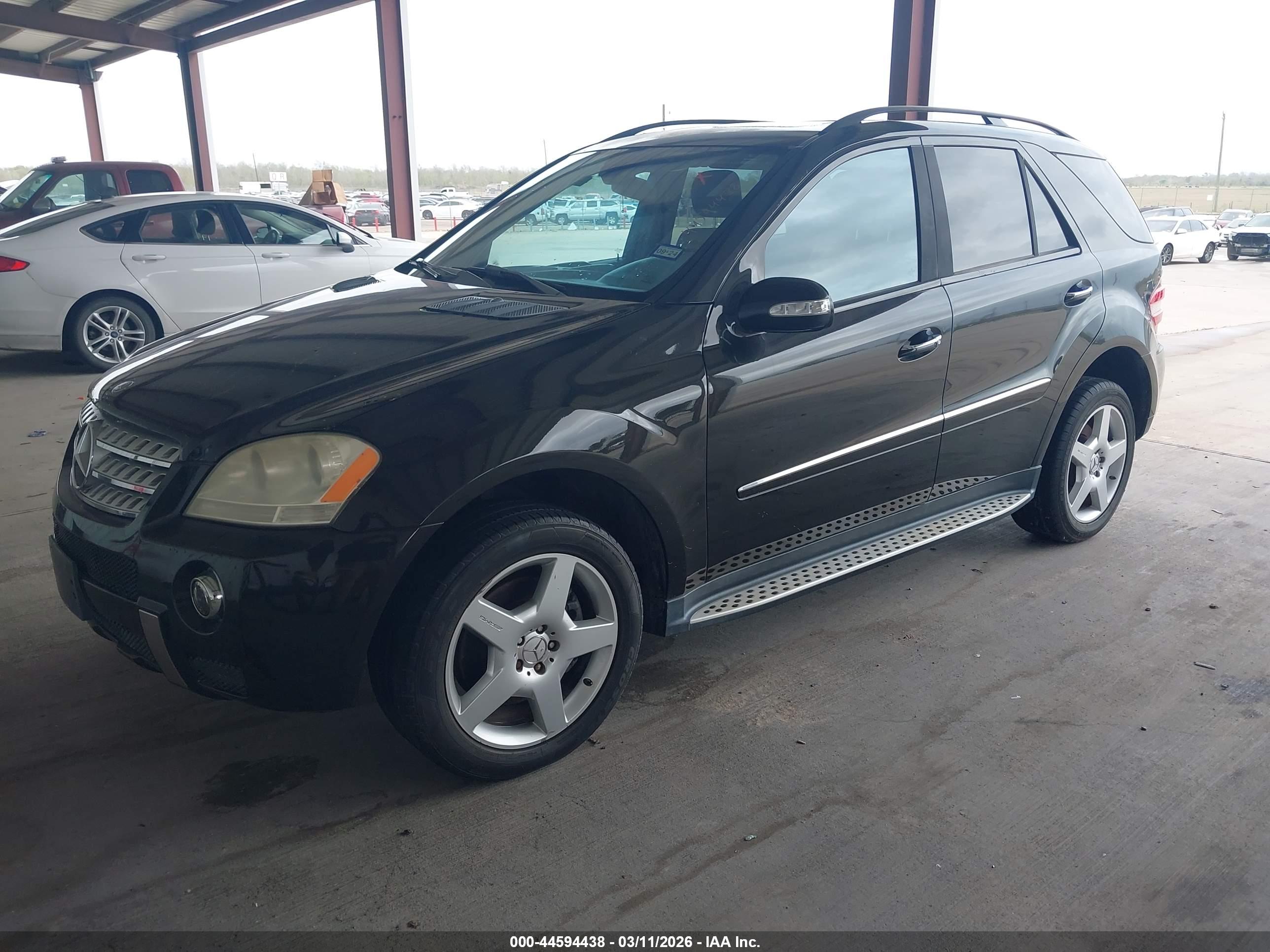 MERCEDES-BENZ ML image 2