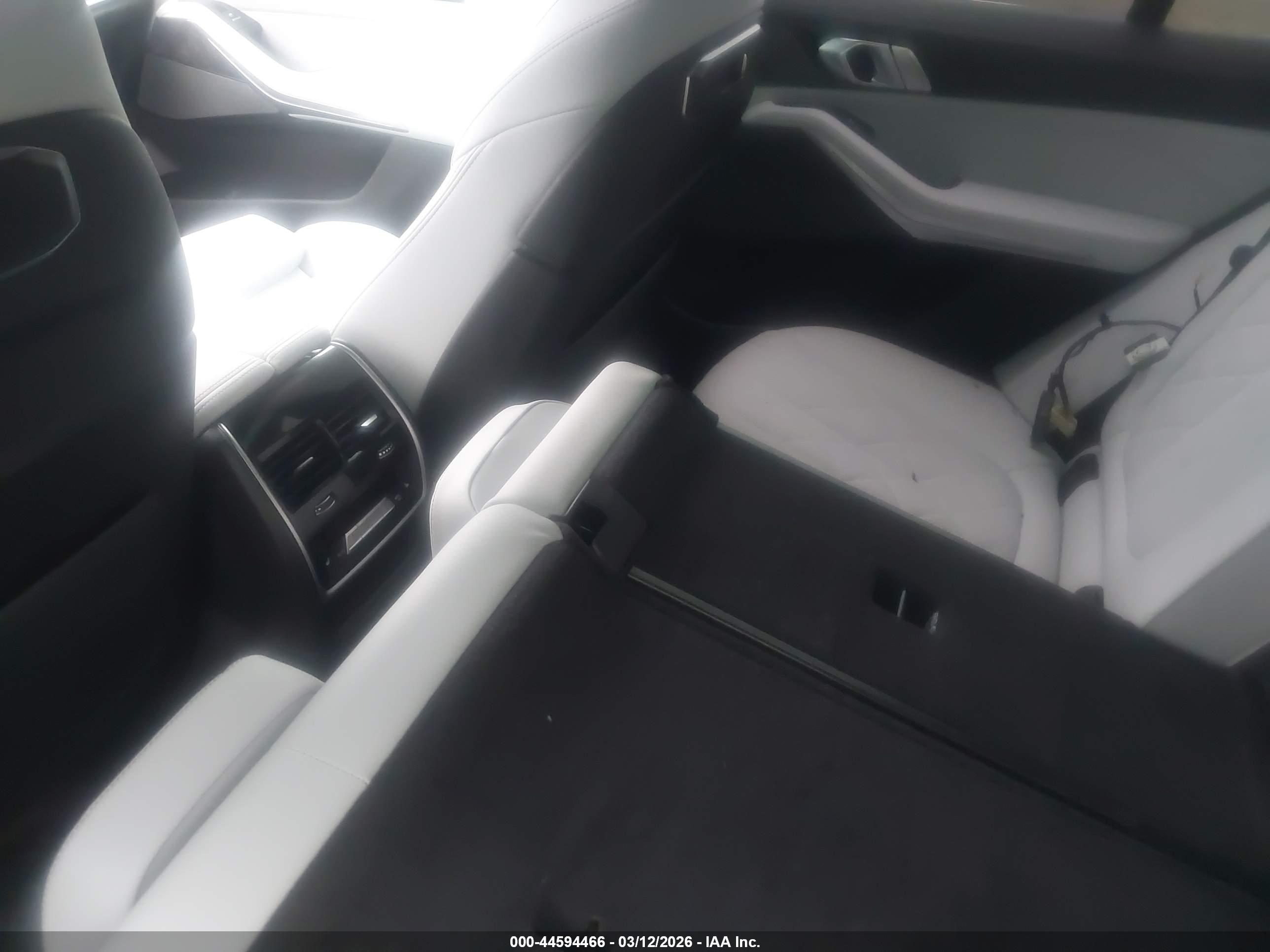 BMW X5 image 8